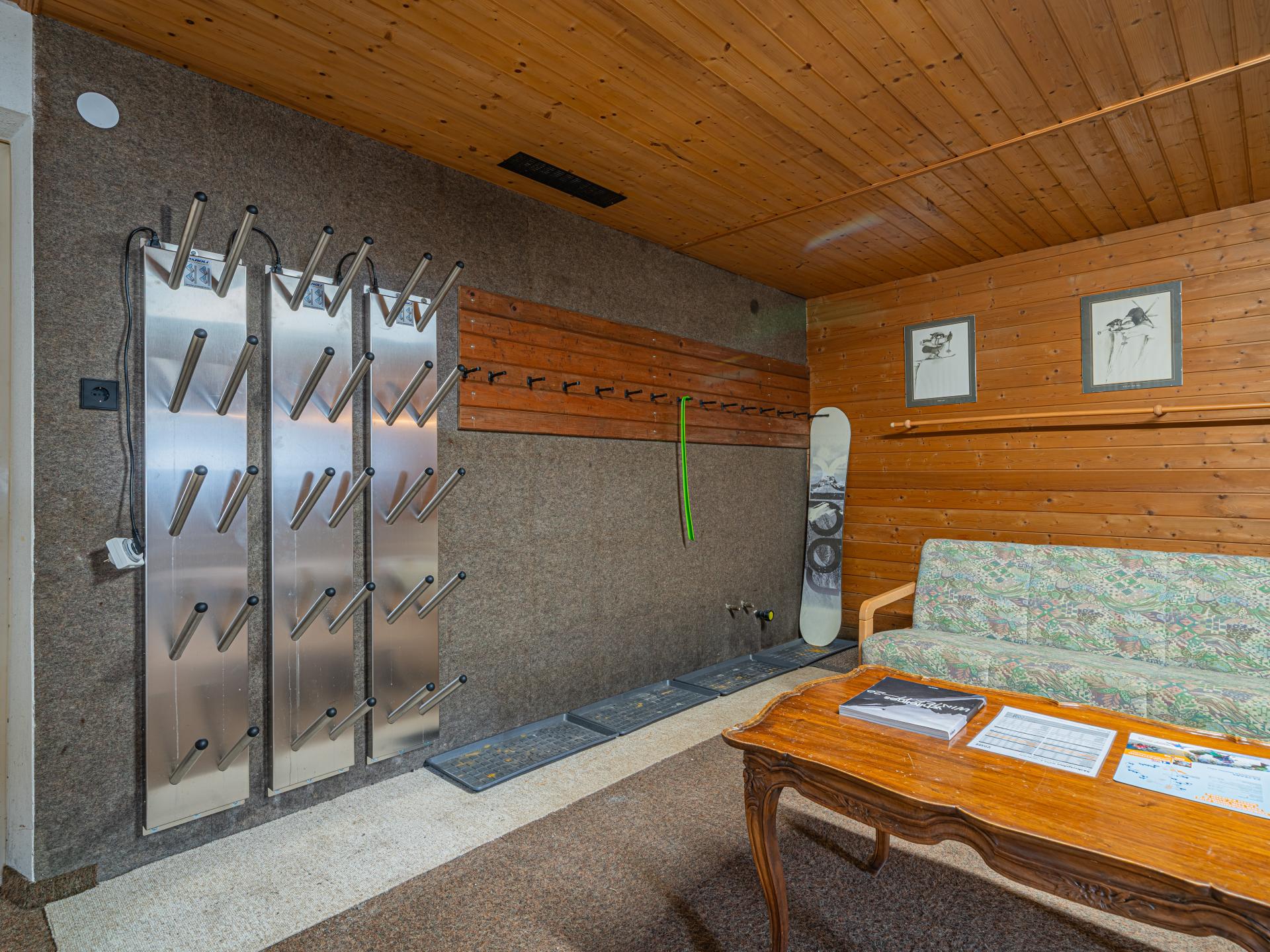 Knus Tiroler appartement in Söll, 270m van de skipiste - foto 14