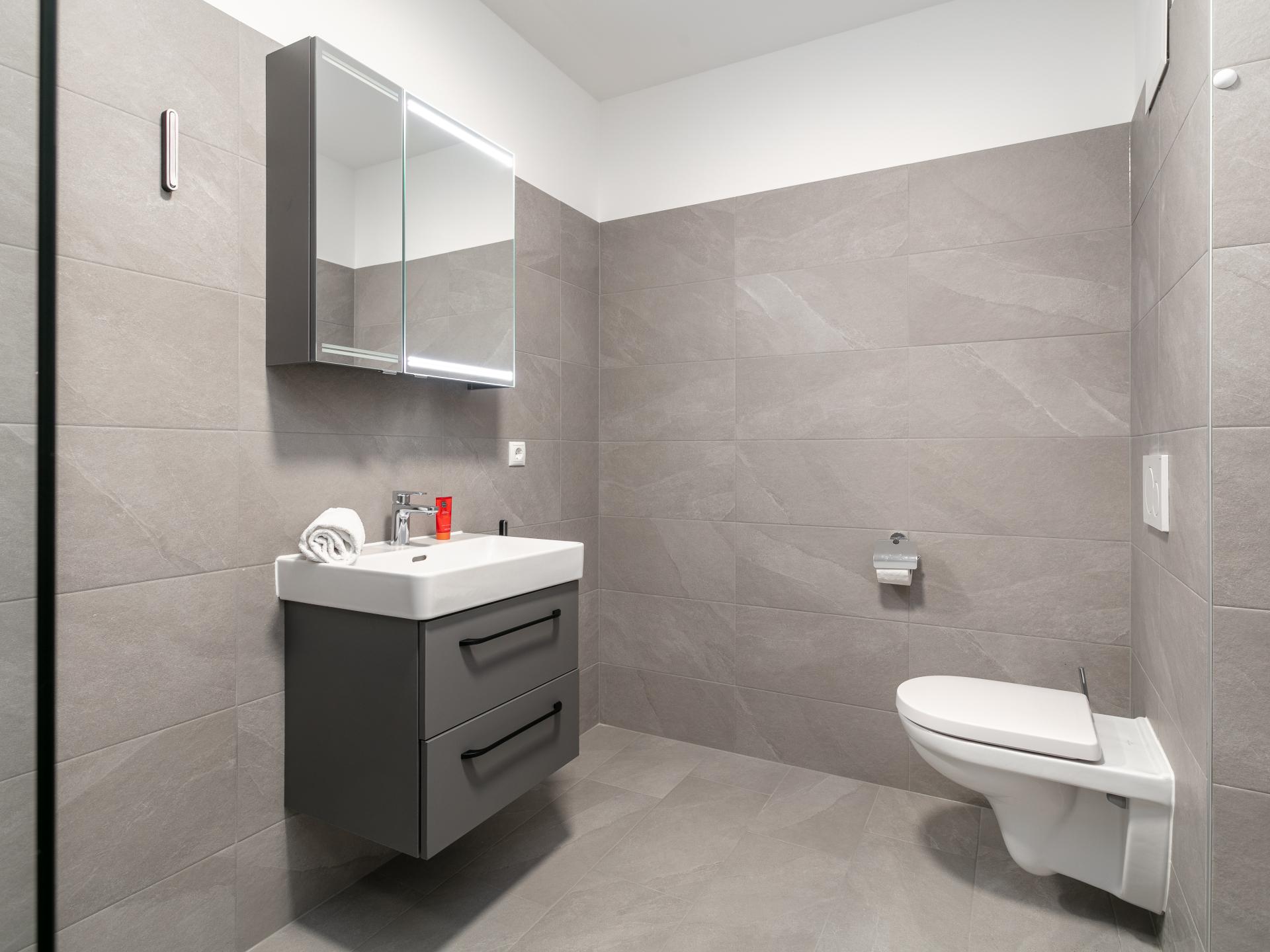 Stijlvol appartement in hartje Jenbach, vlakbij skilift en station - foto 16