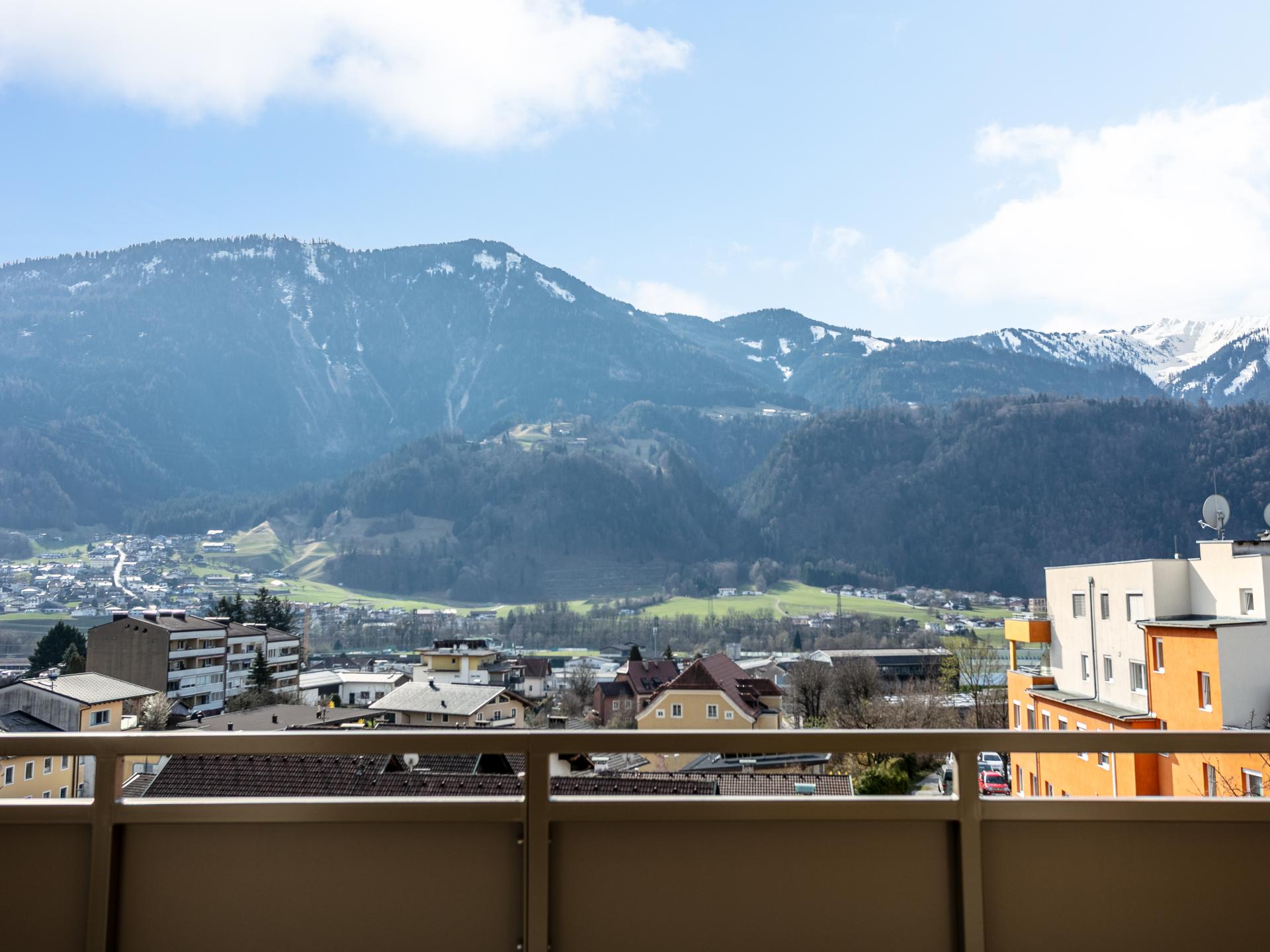 Stijlvol appartement in Jenbach, vlakbij centrum en op 900m van de skilift - foto 17