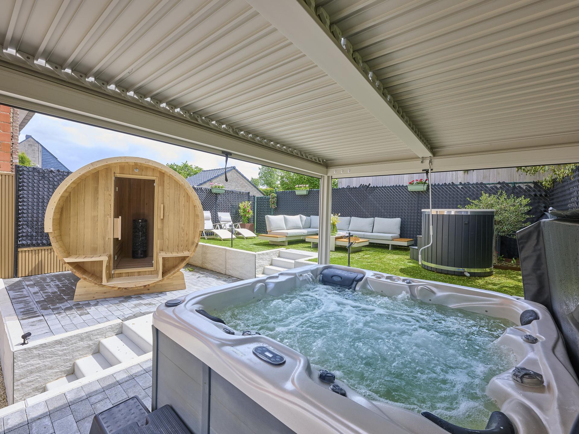 Luxe vrijstaand vakantiehuis voor 10 personen met jacuzzi & sauna in Riemst - foto 39