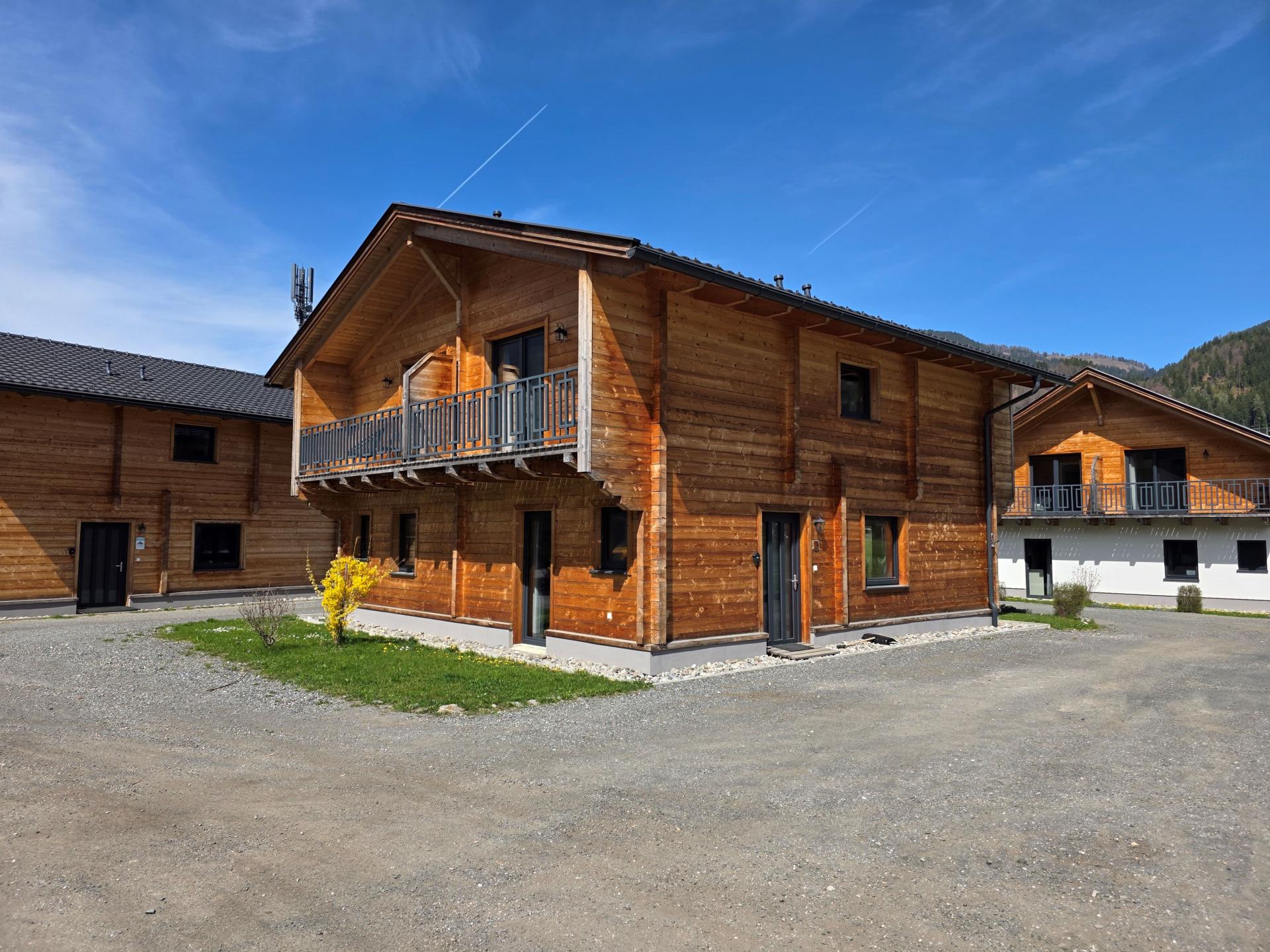 Vrijstaand chalet aan de piste in Rattendorf met panoramisch bergzicht - foto 1