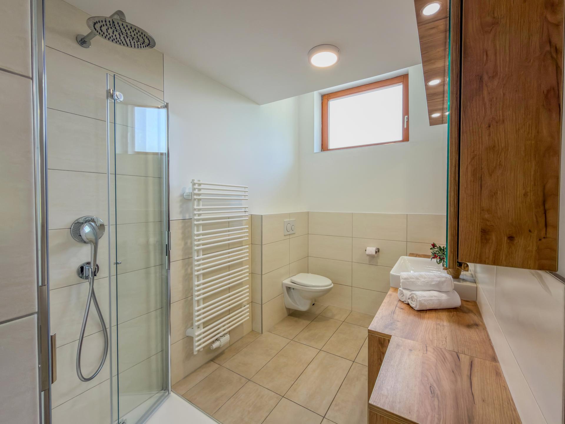 Luxe 14-persoons appartement met serre in Sankt Michael im Lungau - foto 24