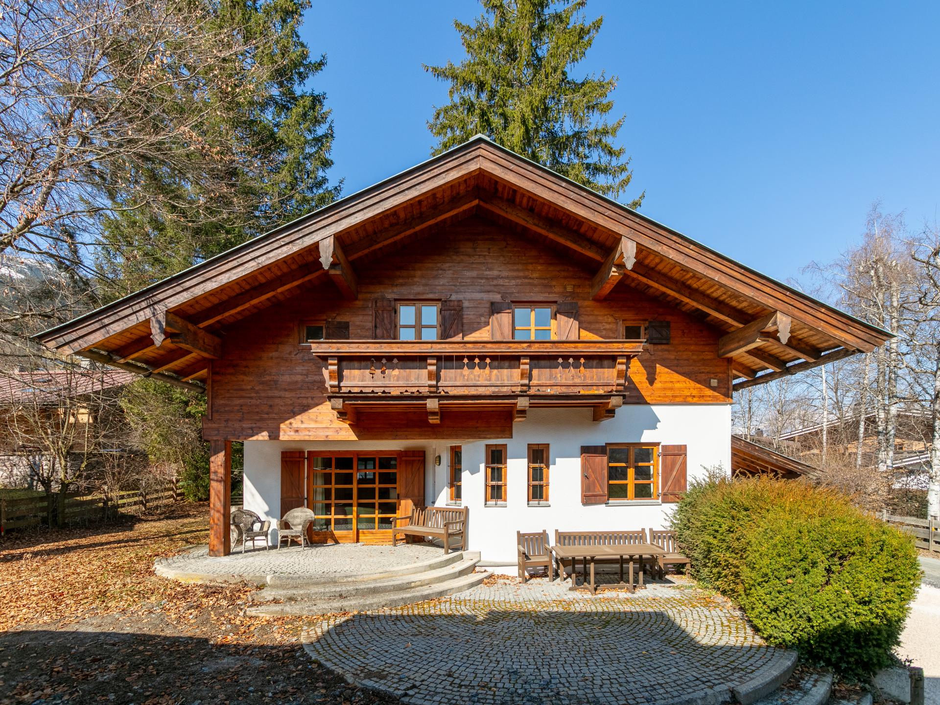 Vrijstaand chalet voor 8 personen met sauna op 700m van de Hahnenkammbahn - foto 2