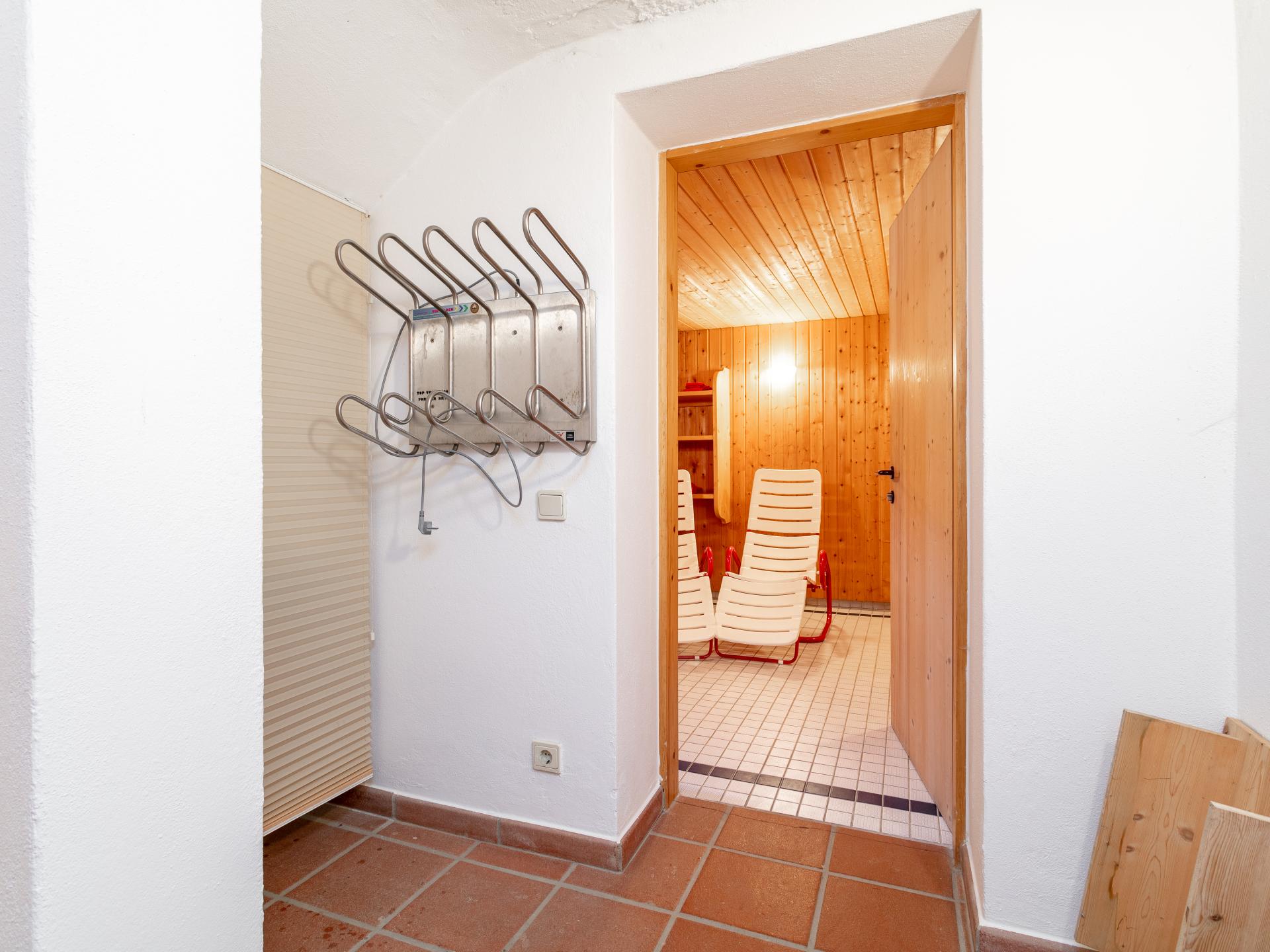 Vrijstaand chalet voor 8 personen met sauna op 700m van de Hahnenkammbahn - foto 27