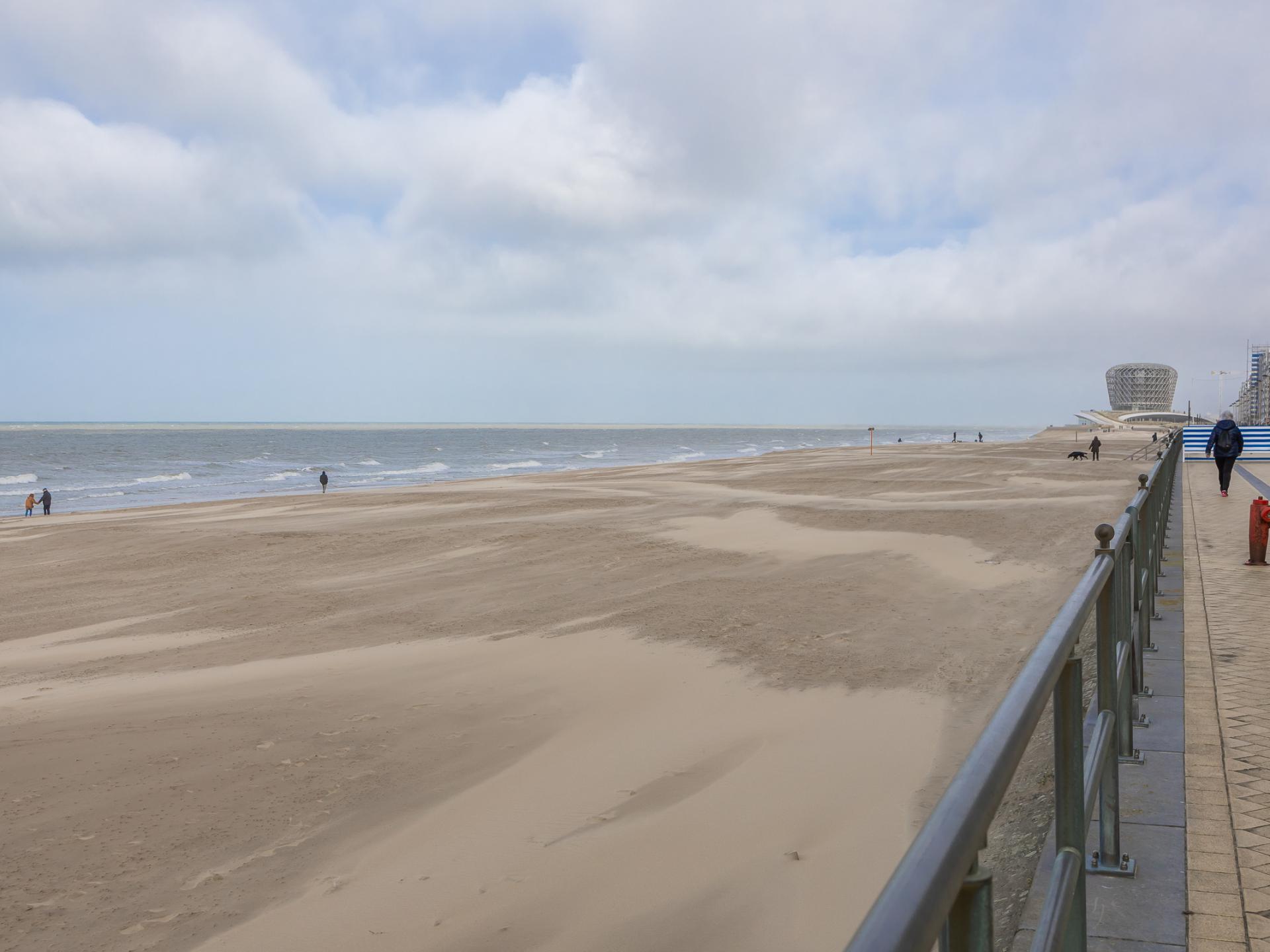 Frontaal zeezicht appartement op 10 meter van het strand in Middelkerke - foto 25