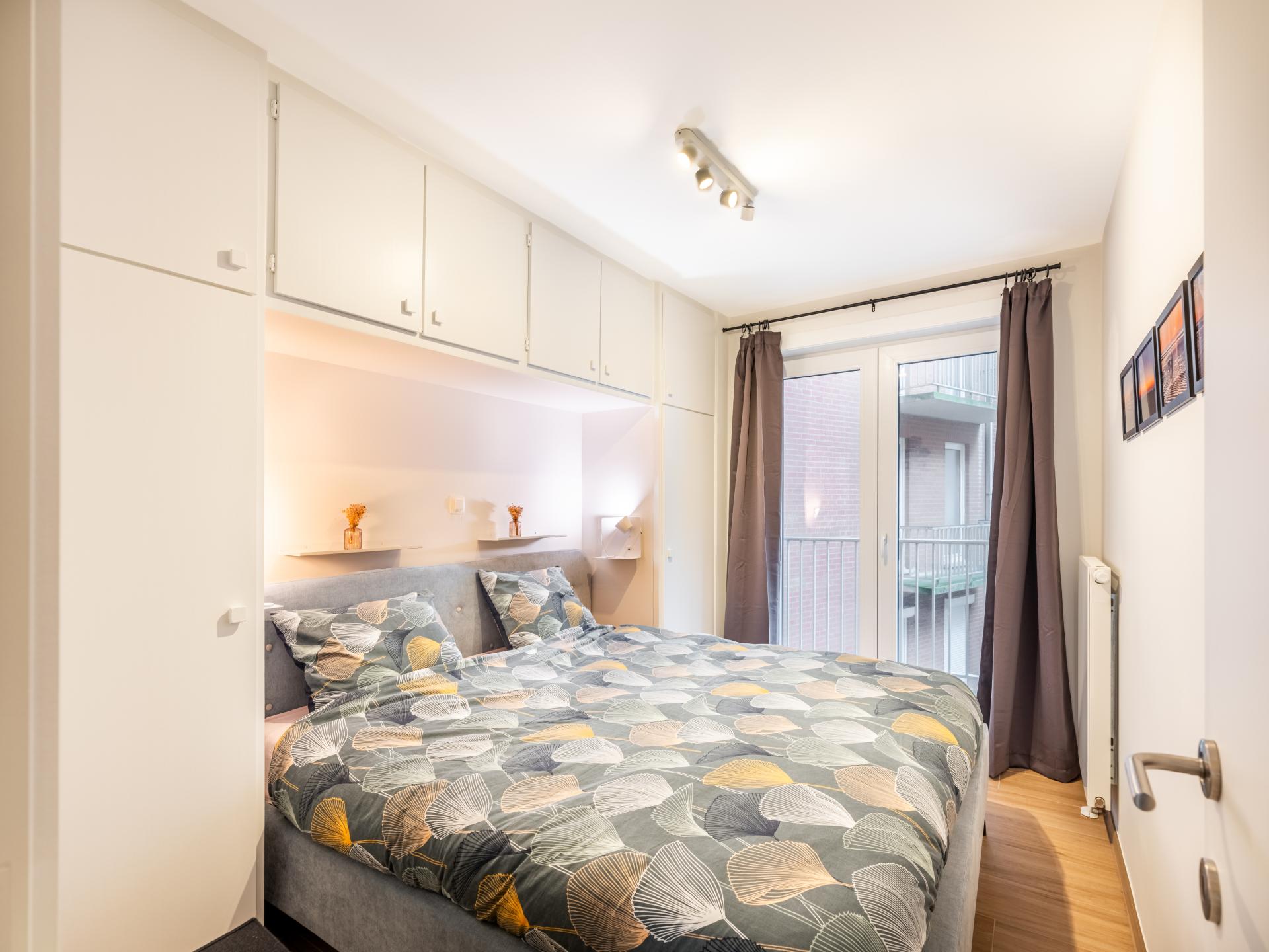 Gerenoveerd appartement met zijdelings zeezicht in Koksijde, vlakbij strand en centrum - foto 4