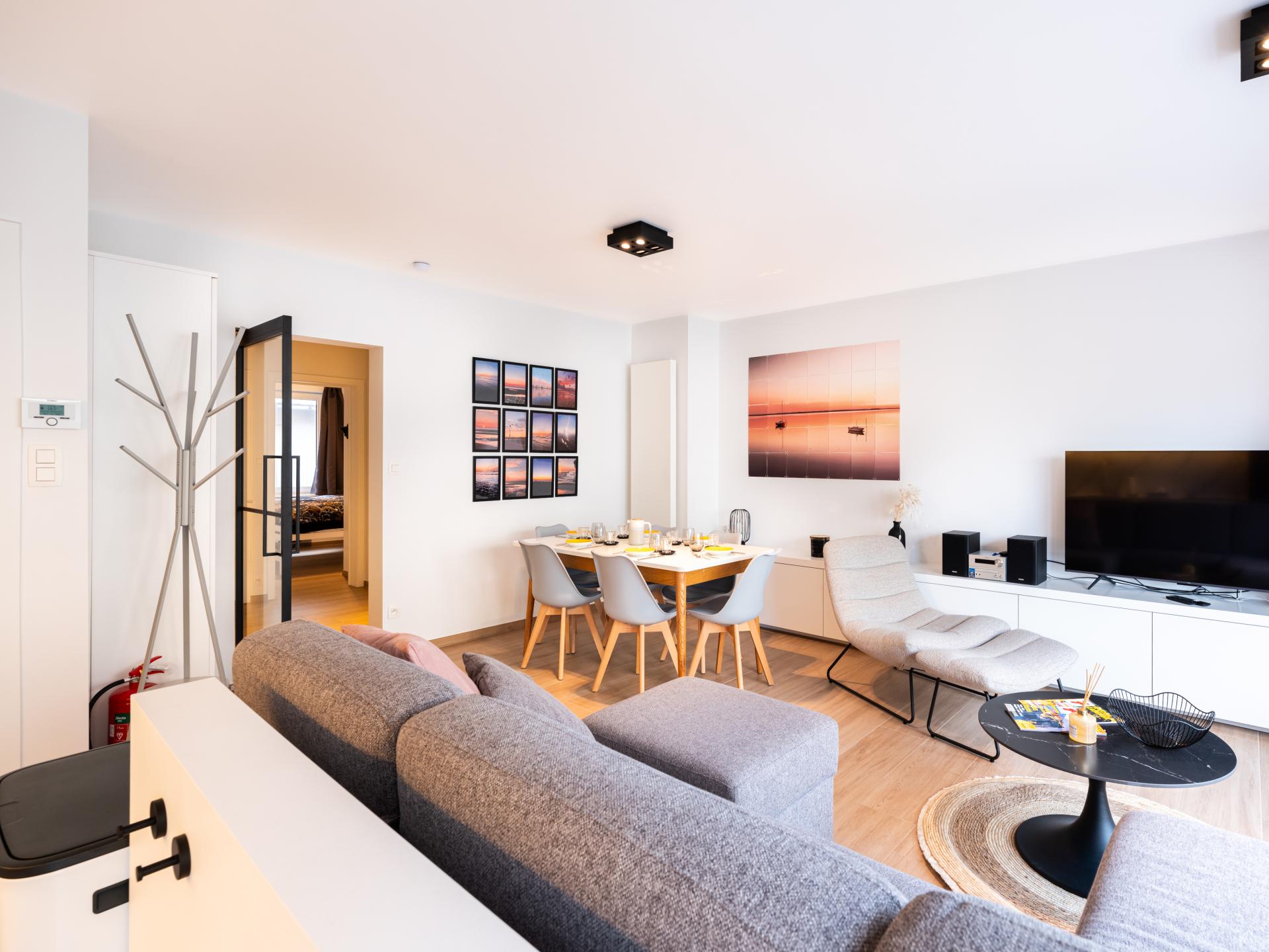 Gerenoveerd appartement met zijdelings zeezicht in Koksijde, vlakbij strand en centrum - foto 10