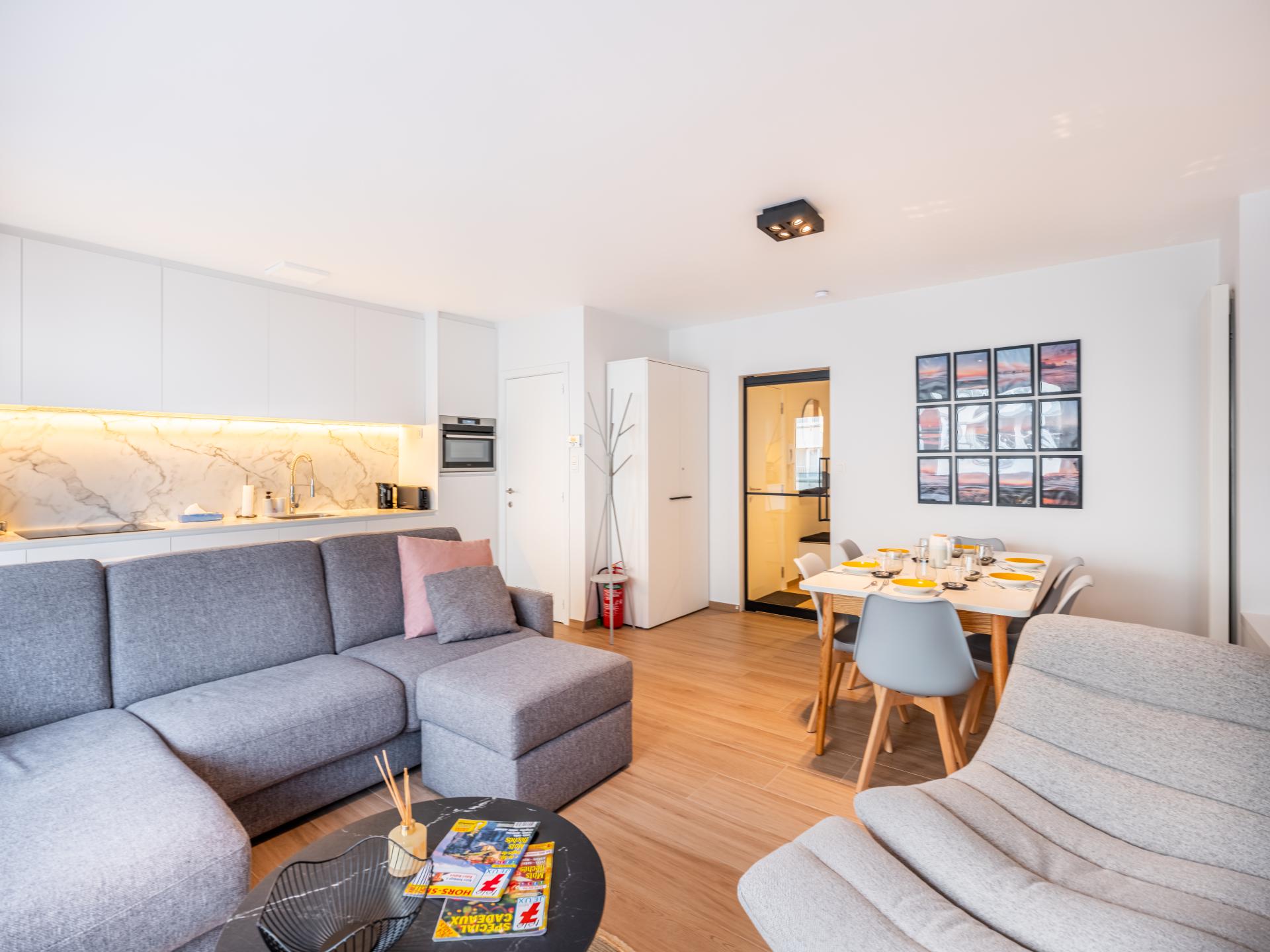 Gerenoveerd appartement met zijdelings zeezicht in Koksijde, vlakbij strand en centrum - foto 9