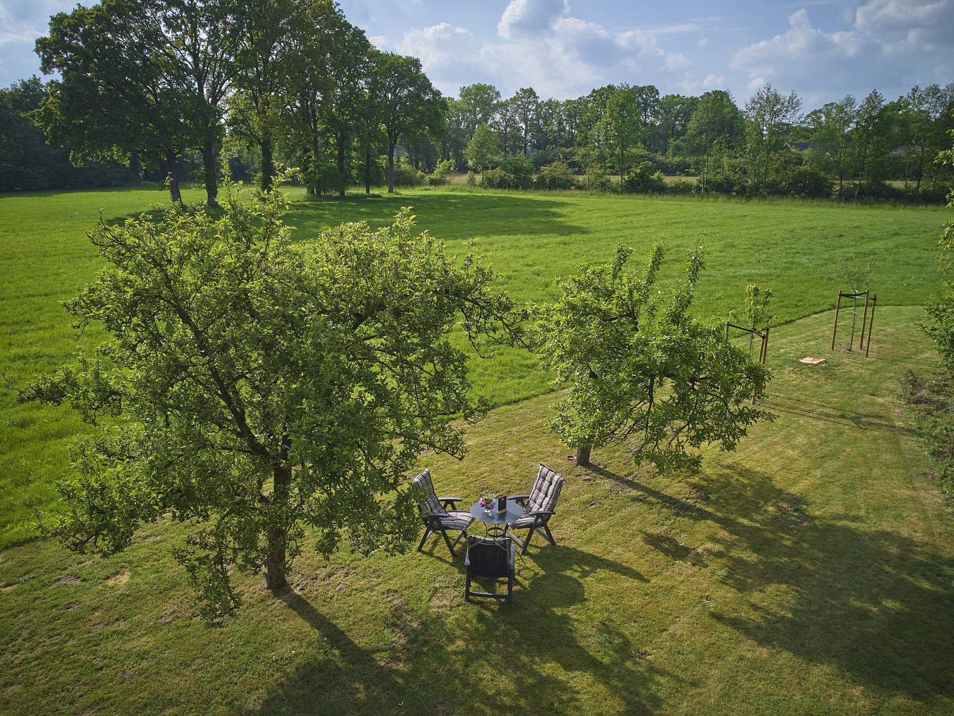 Vrijstaand vakantiehuis in Aalten met weids uitzicht en royale tuin - foto 28