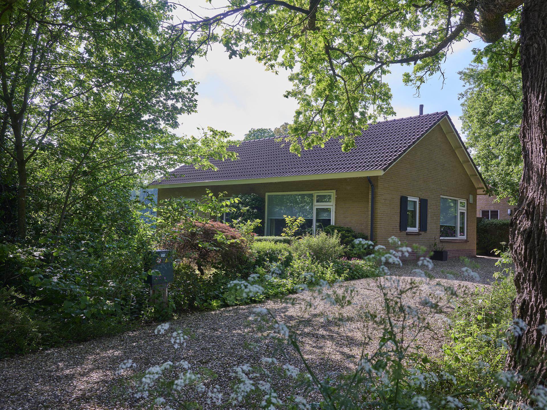Vrijstaand vakantiehuis in Aalten met weids uitzicht en royale tuin - foto 1
