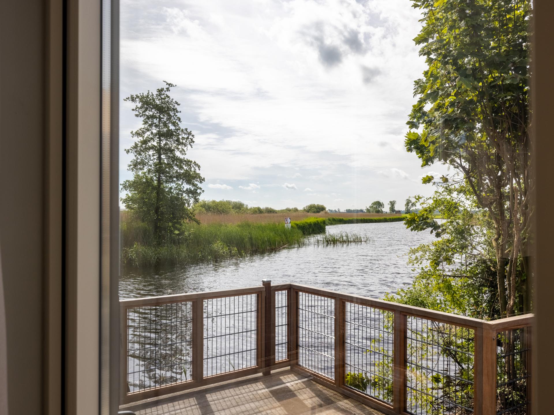 Nieuw chalet aan het water met eigen sloep in Bantega - foto 19