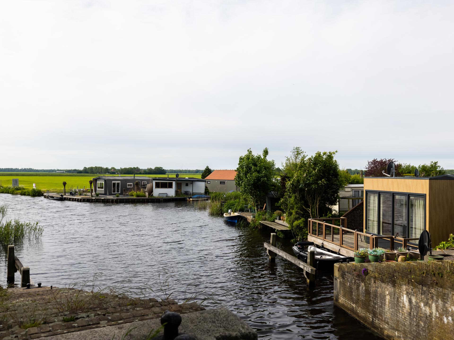 Nieuw chalet aan het water met eigen sloep in Bantega - foto 28