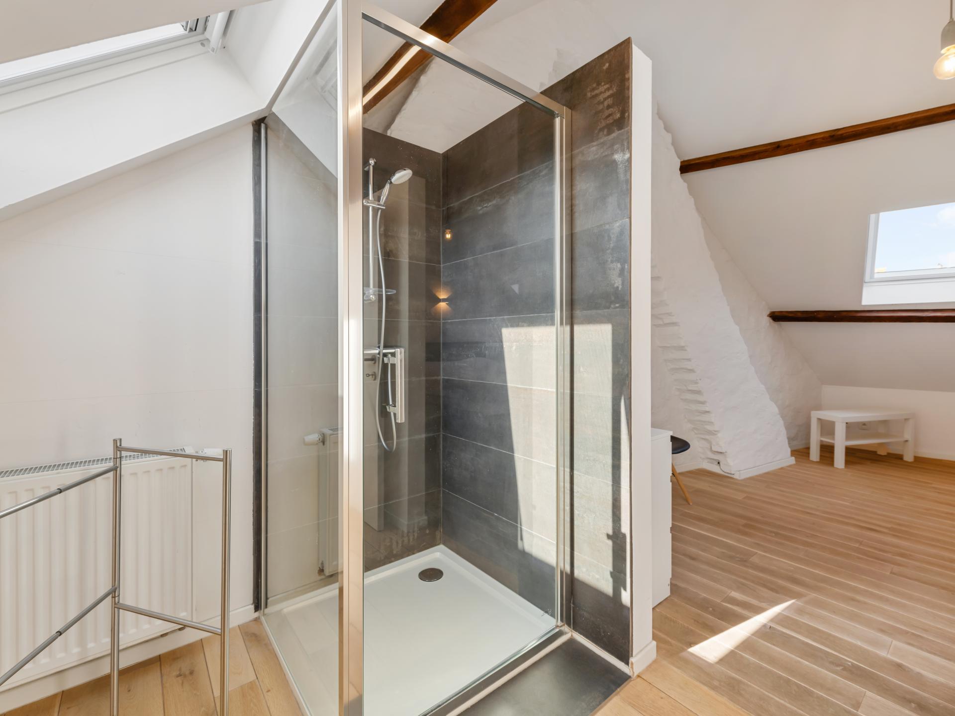 Luxe stadswoning voor 10 personen in hartje Veurne, vlakbij zee - foto 44