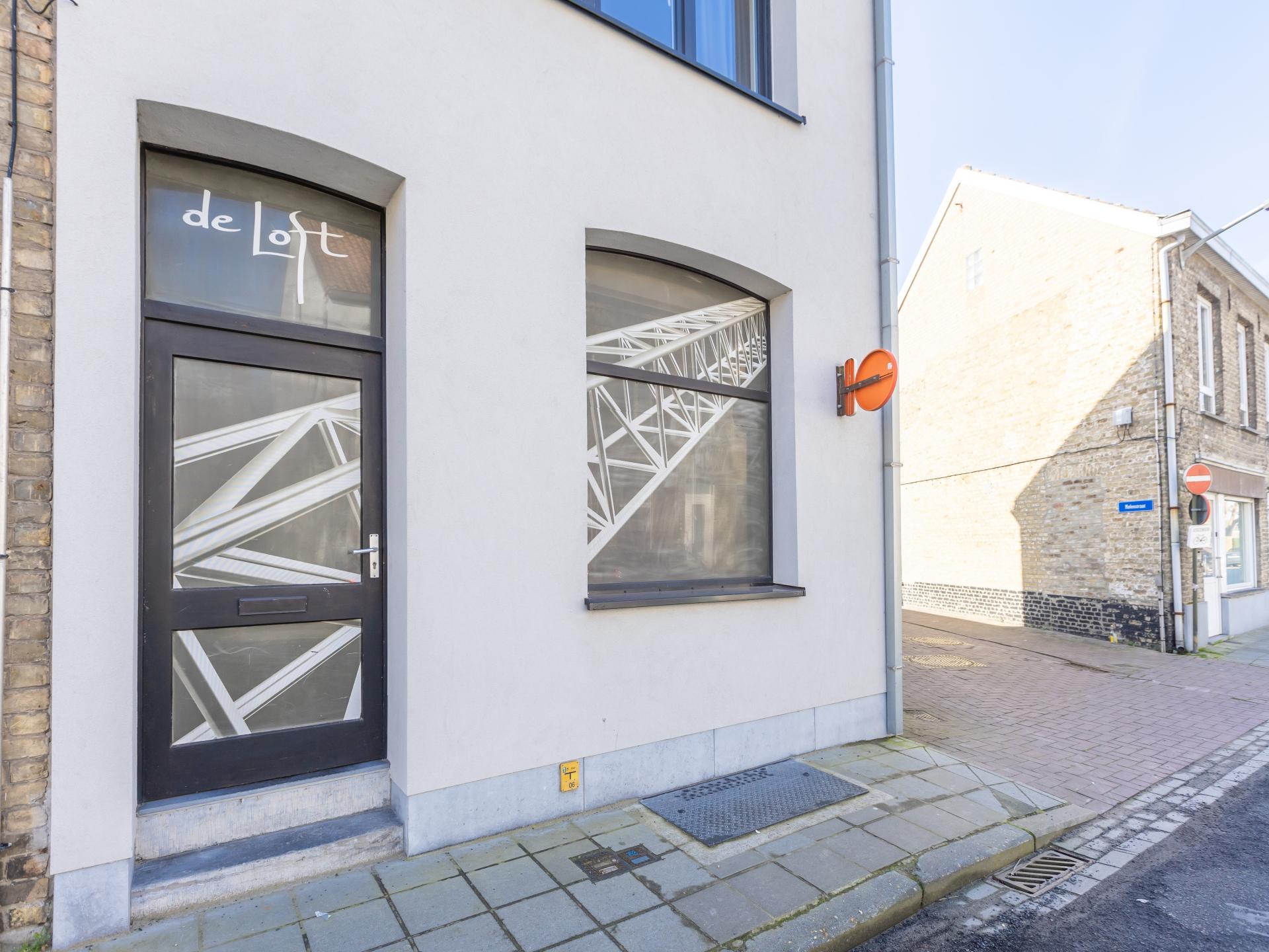 Moderne stadswoning in hartje Veurne, op 110m van het centrum - foto 1