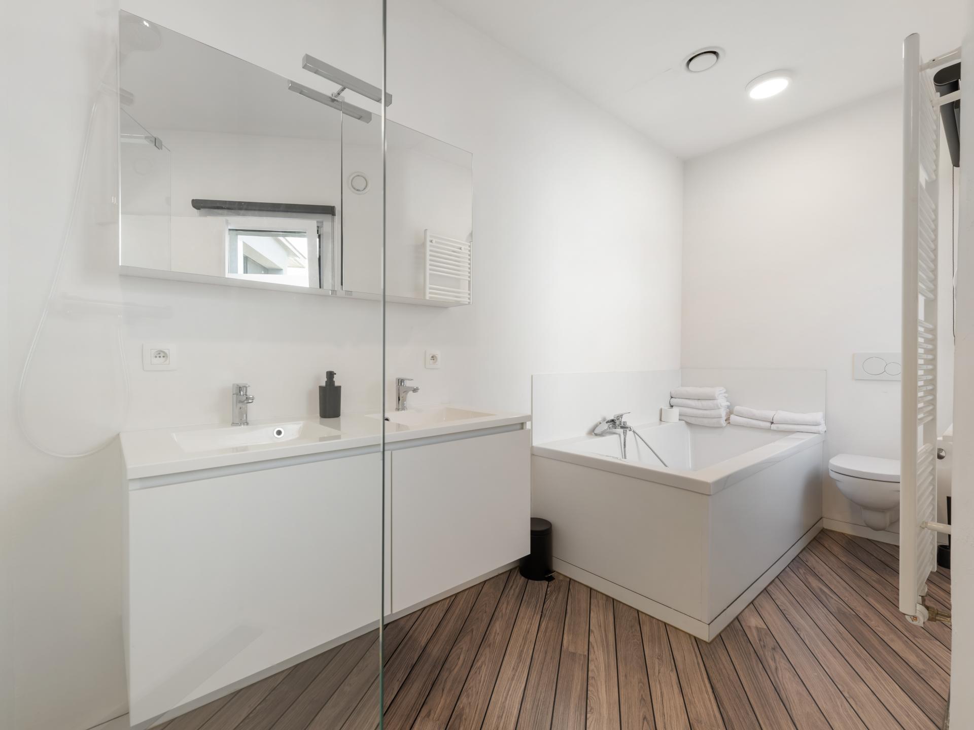 In het centrum van Veurne: modern vrijstaand vakantiehuis voor 4 personen - foto 6
