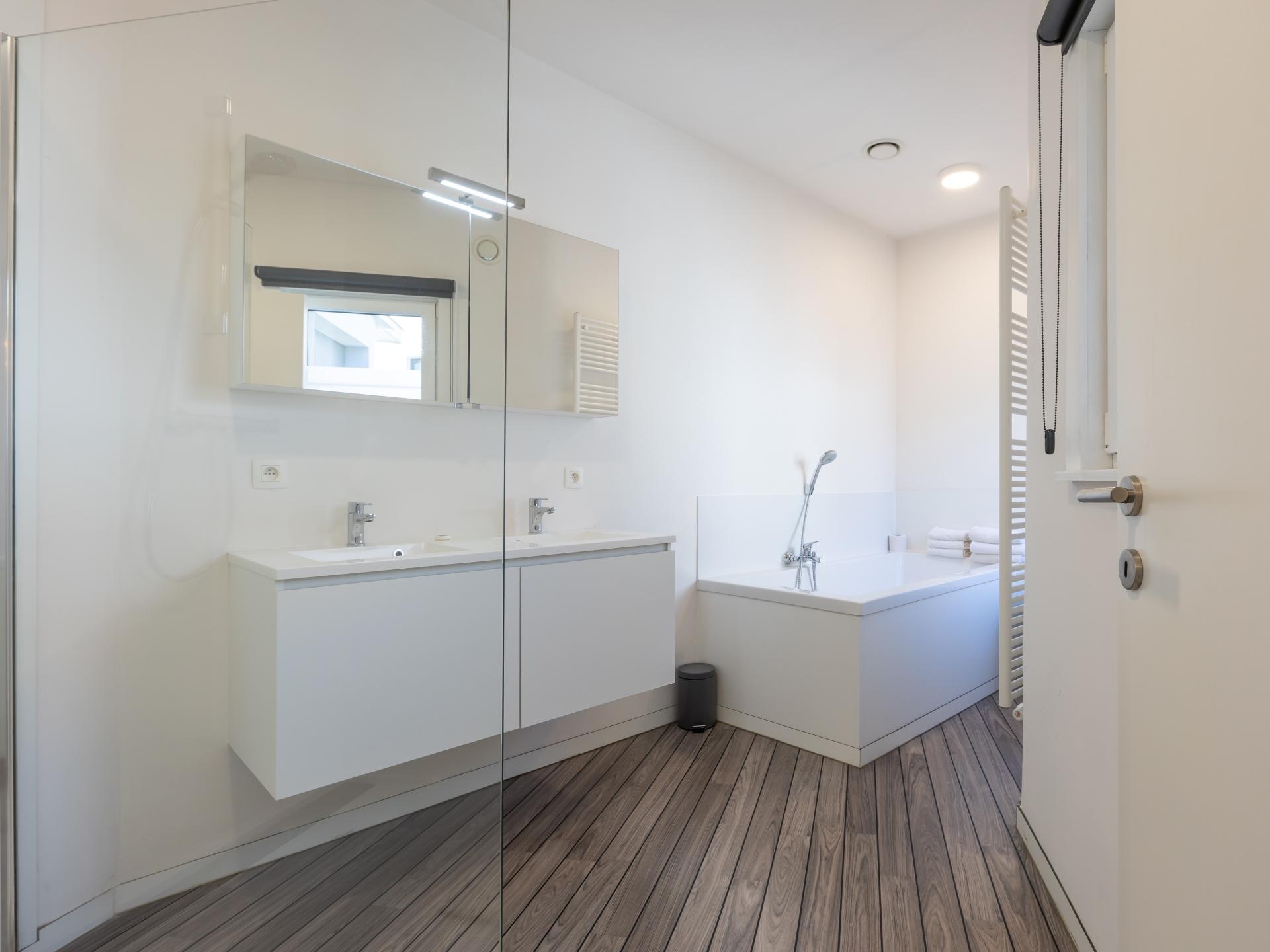 Moderne stadswoning in hartje Veurne, op 110m van het centrum - foto 19