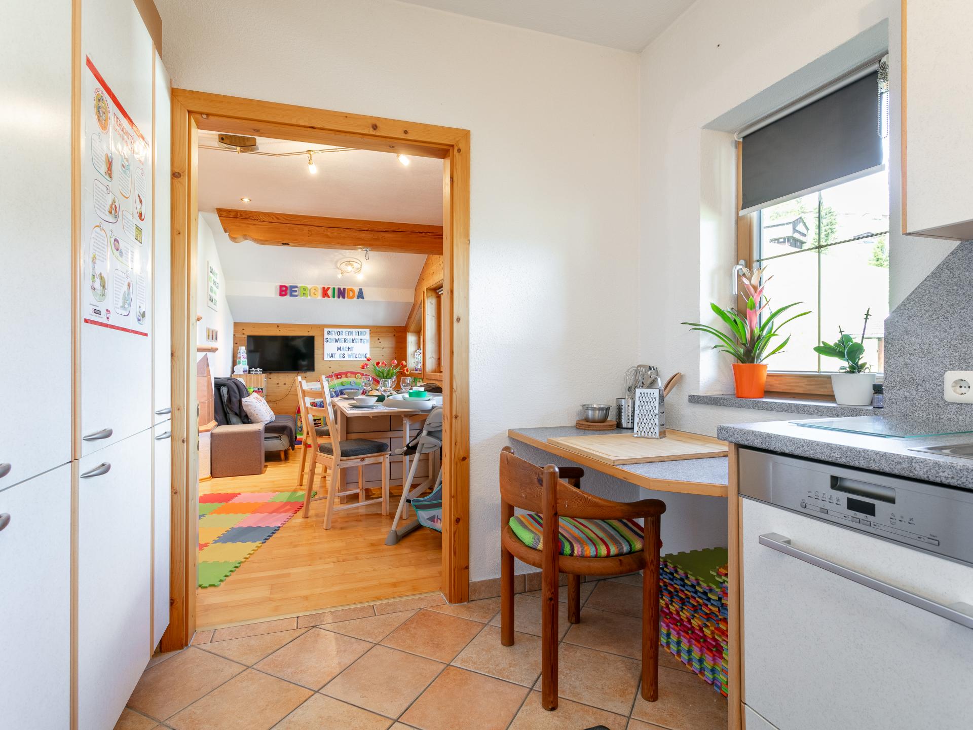 Bergkinda: Zonnig appartement voor 6 in Brixen im Thale met bergzicht en tuin - foto 16