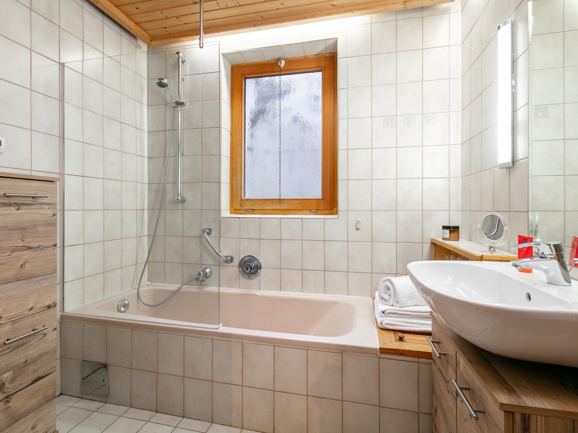 Sfeervol appartement bij de piste in Alpbach – 5 personen, houtkachel & terras - foto 22
