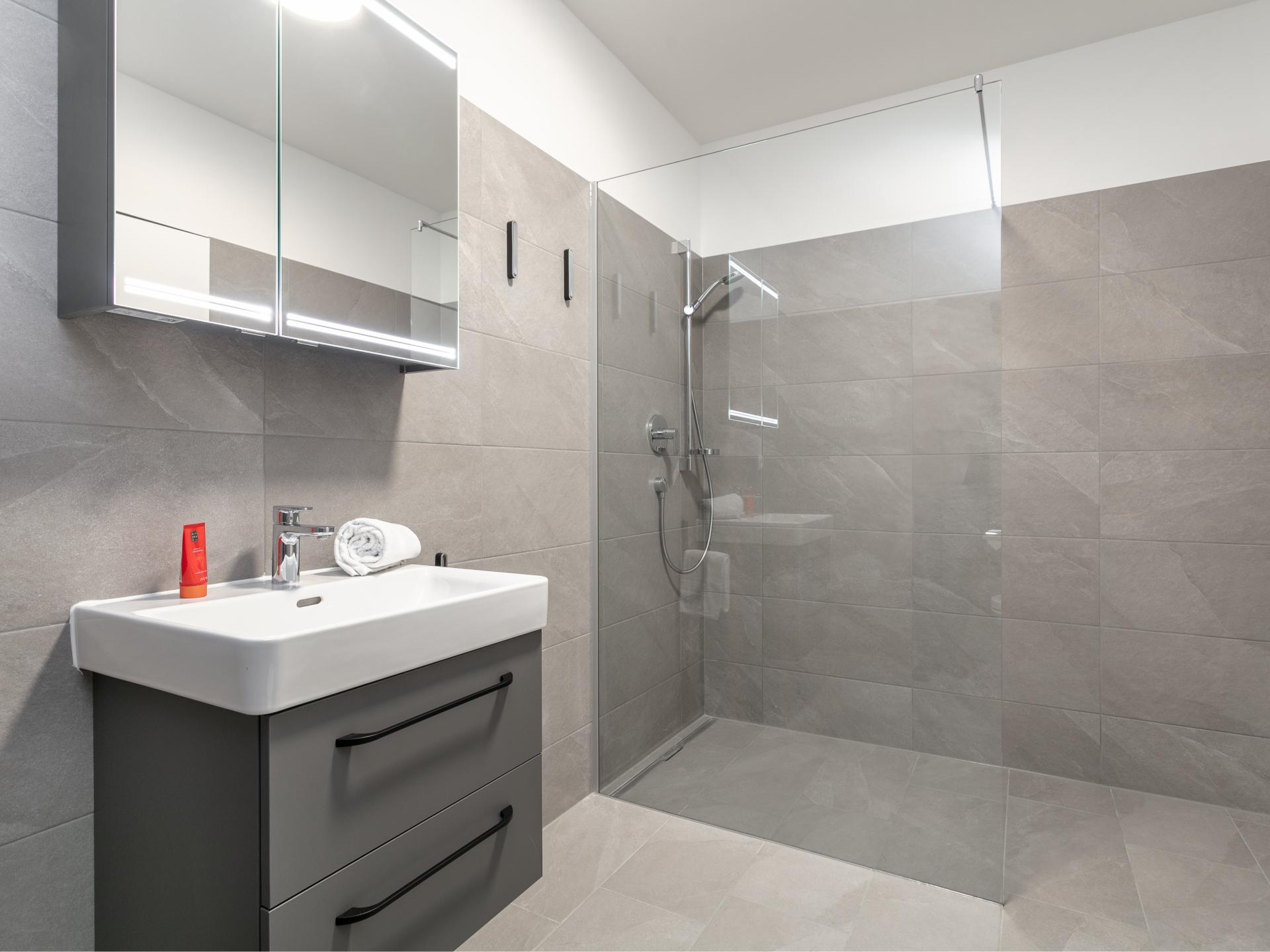 Ruim modern appartementencomplex in hartje Jenbach, vlakbij skilift en station - foto 30