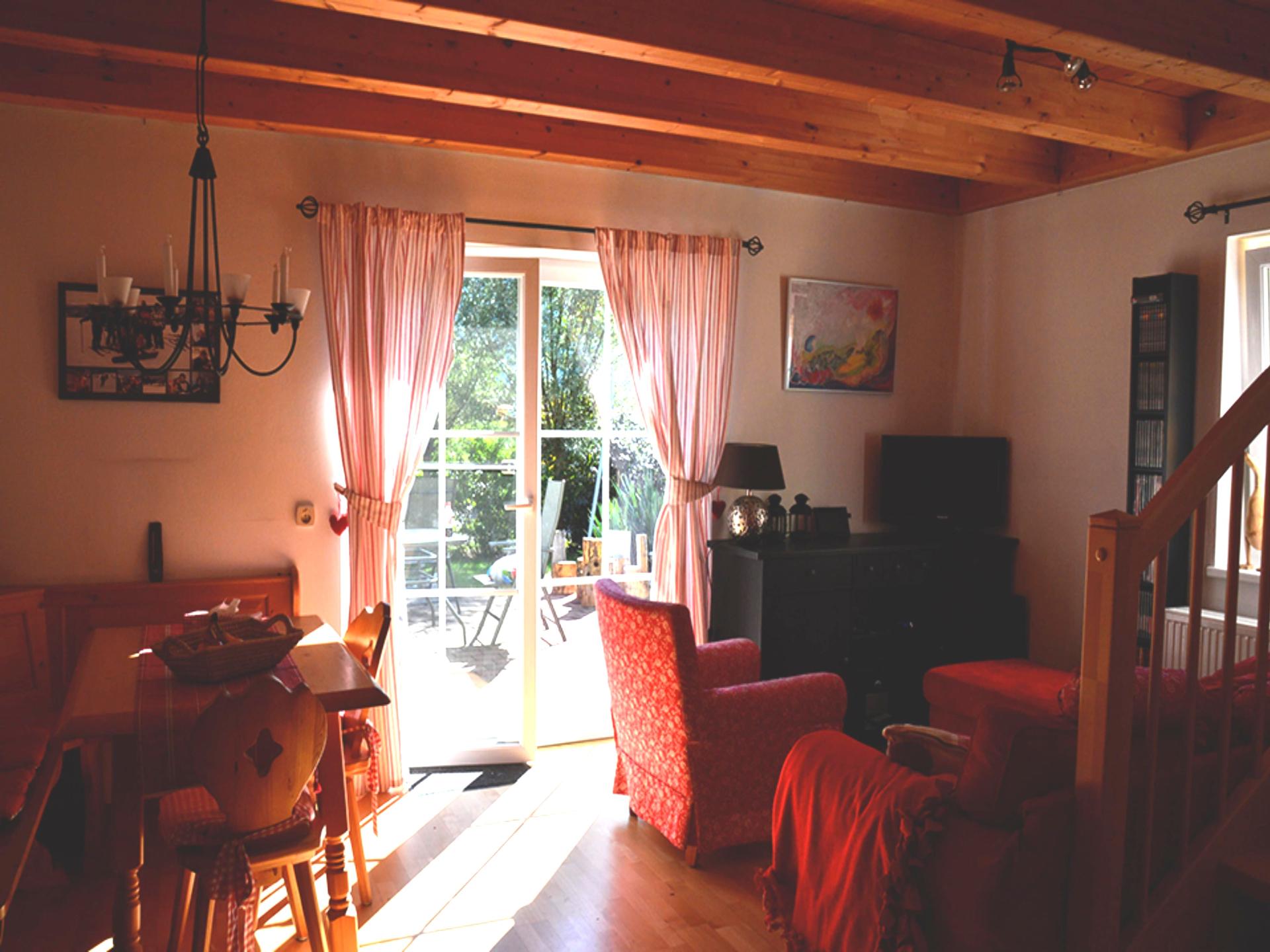 Zonnig chalet in Kötschach-Mauthen met grote tuin en bergzicht - foto 4