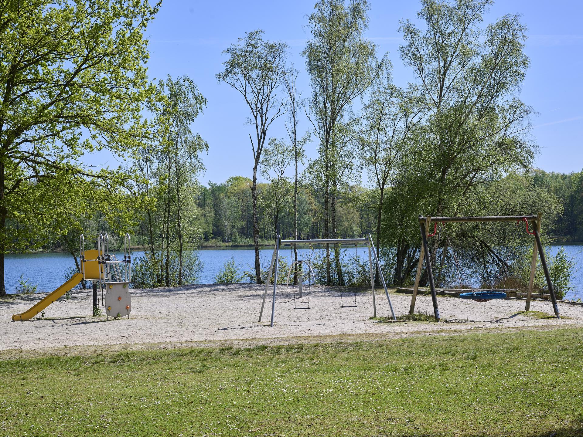 Knus vakantiehuis voor 6 personen in de bossen van Rekem - foto 27