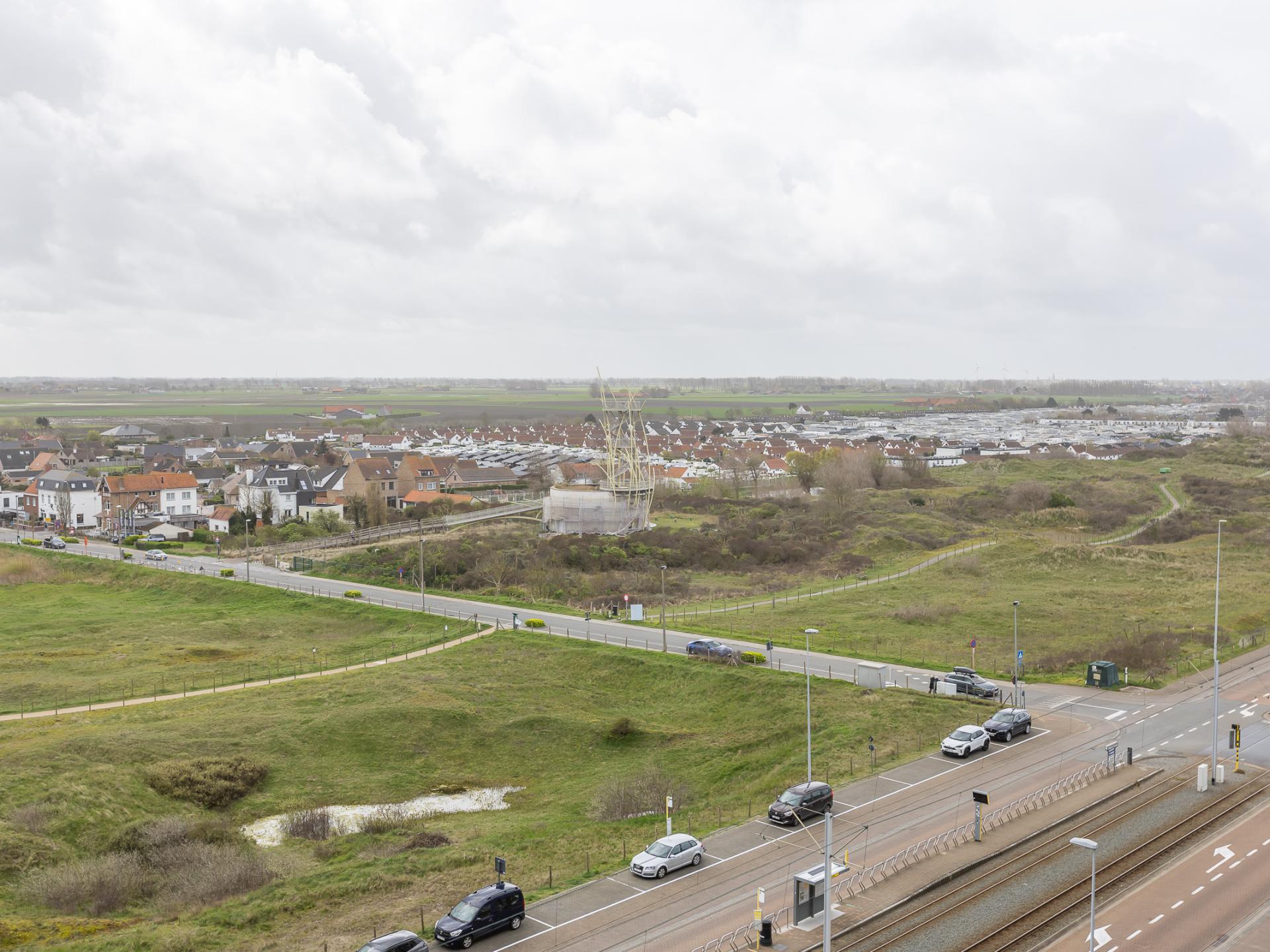 Licht appartement op de 8e verdieping met zonnig terras vlak bij zee - foto 8