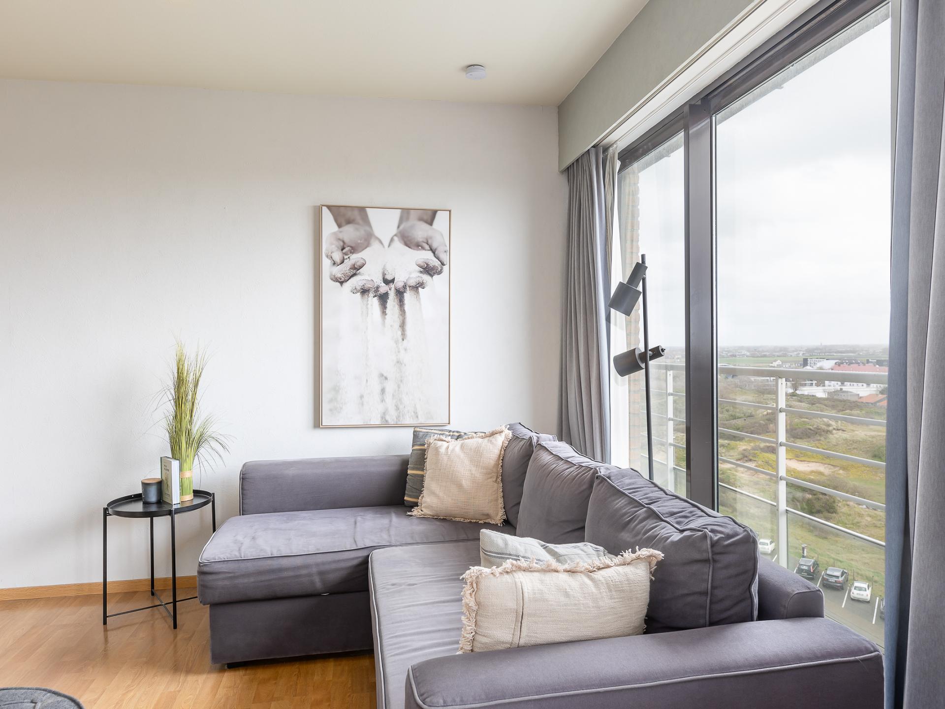 Licht appartement op de 8e verdieping met zonnig terras vlak bij zee - foto 4