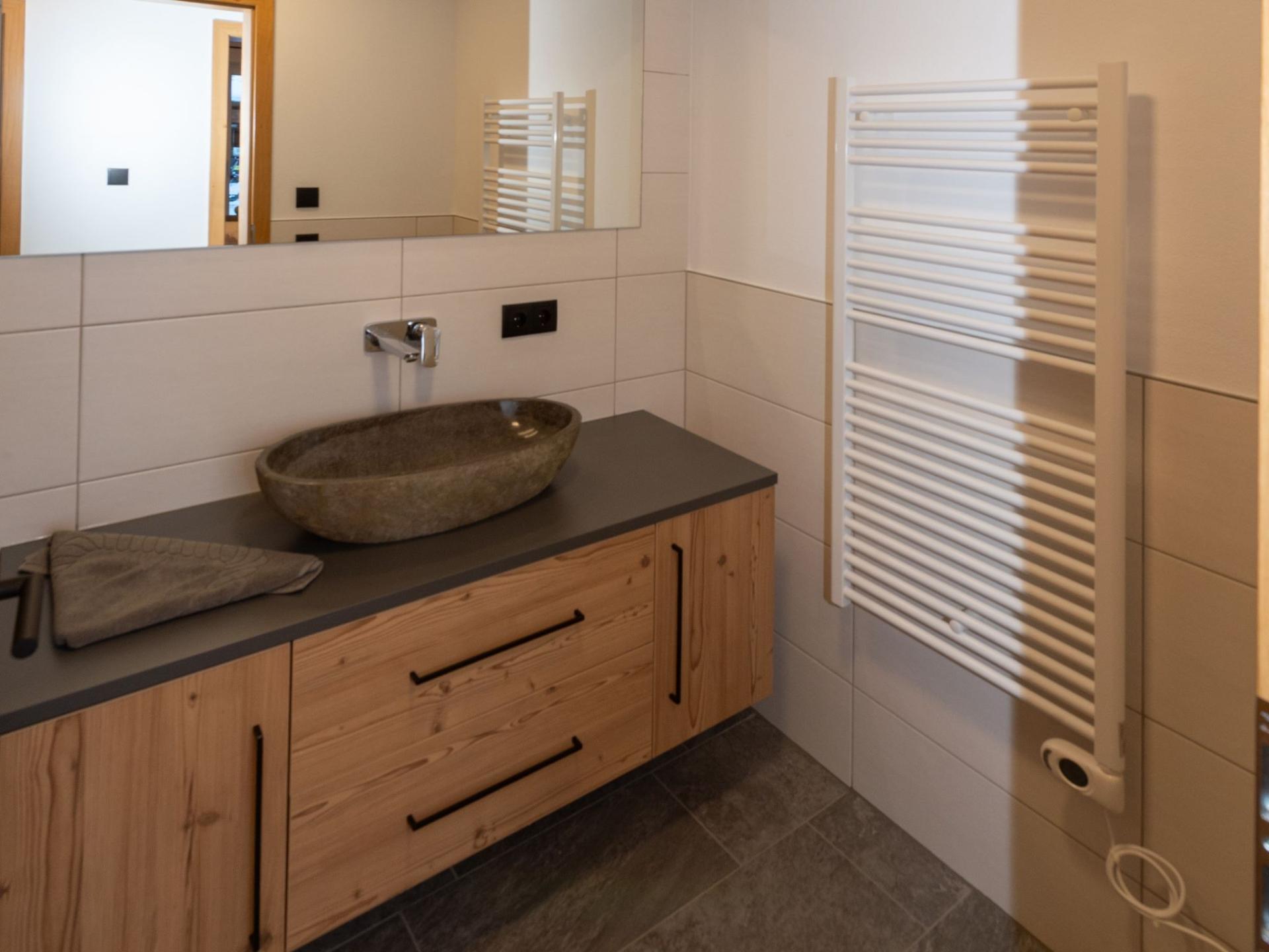 Droomappartement direct aan de piste in Hinterglemm met sauna - foto 14