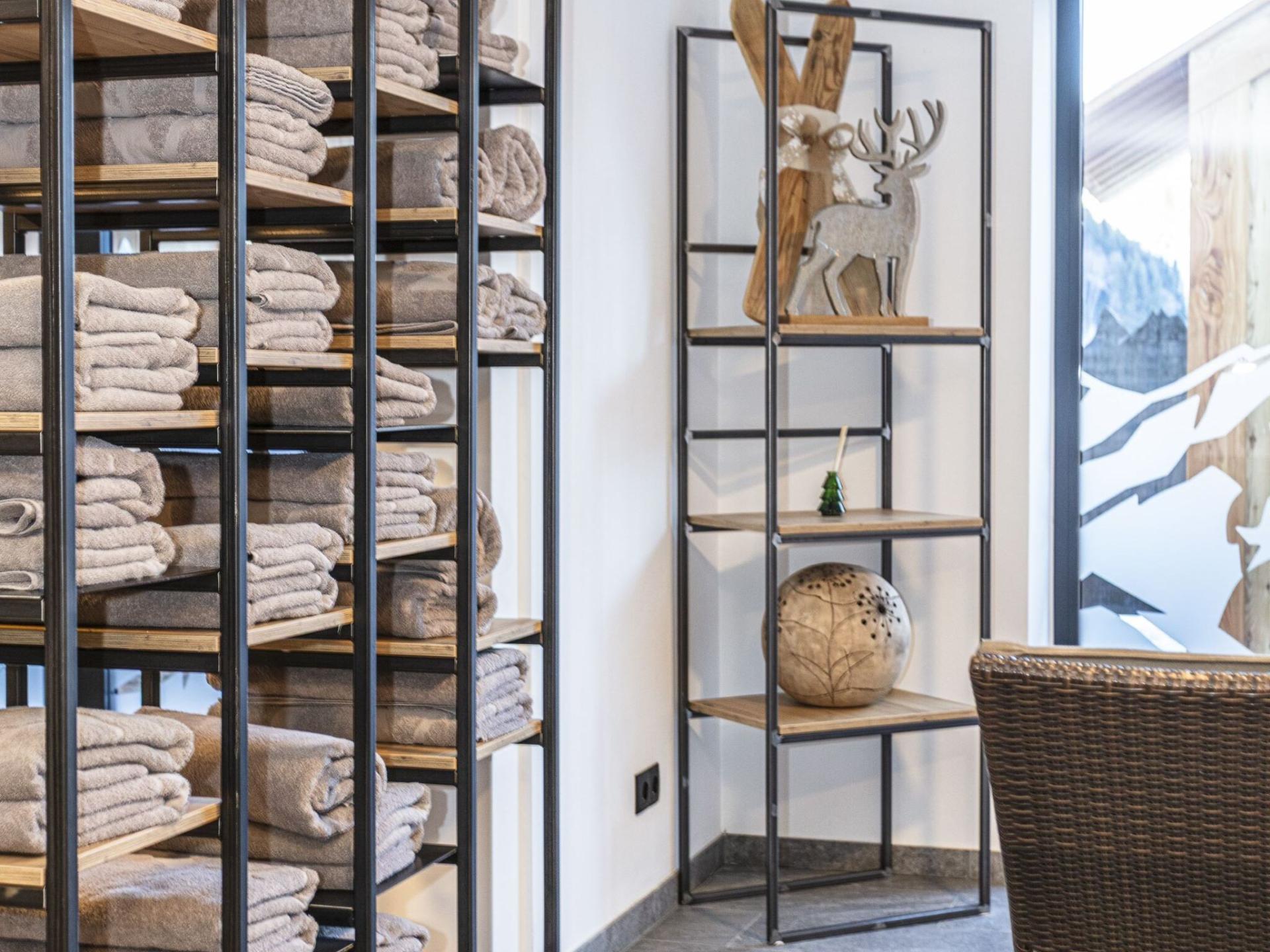 Droomappartement direct aan de piste in Hinterglemm met sauna - foto 26