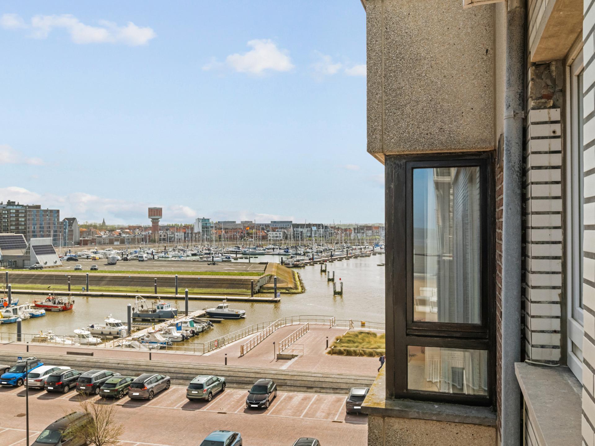 Lichte studio in Blankenberge met balkon en zicht op de jachthaven - foto 12