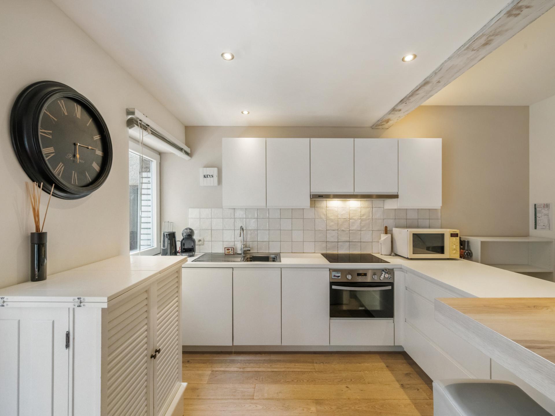 Lichte studio in Blankenberge met balkon en zicht op de jachthaven - foto 6