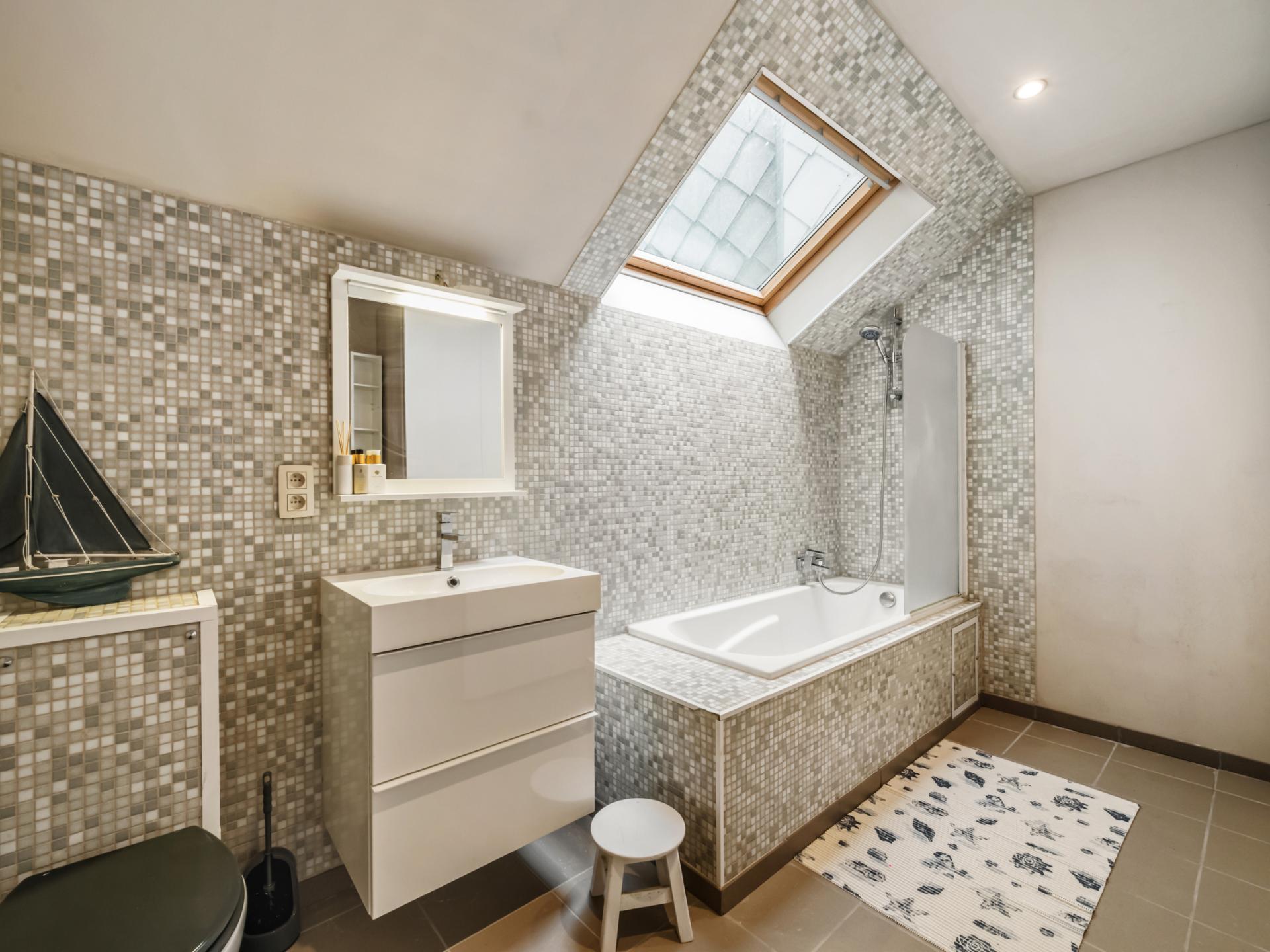 Lichte studio in Blankenberge met balkon en zicht op de jachthaven - foto 9