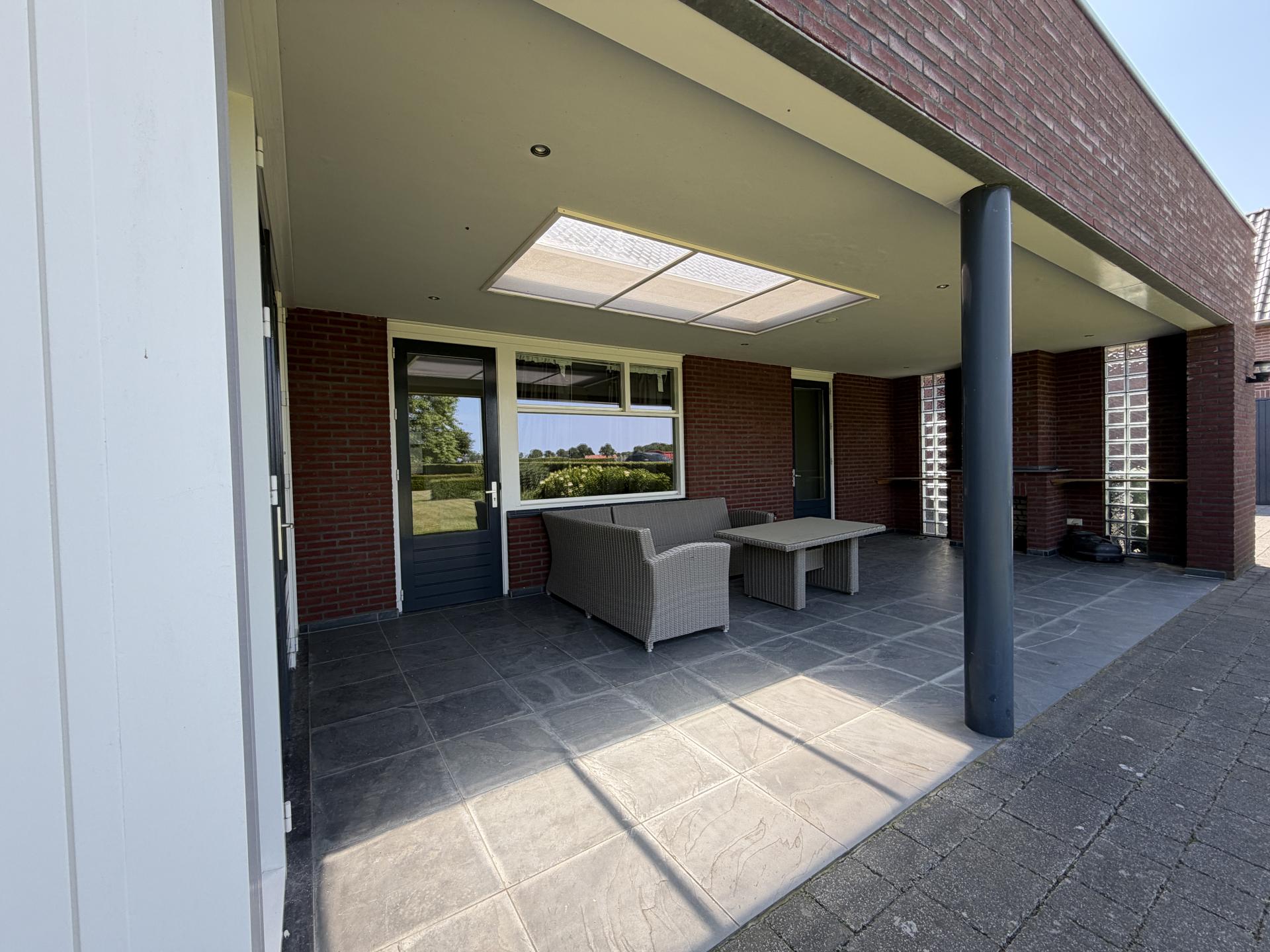 Ruim vrijstaand huis in Nederweert met grote tuin en hottub voor 12 personen - foto 32