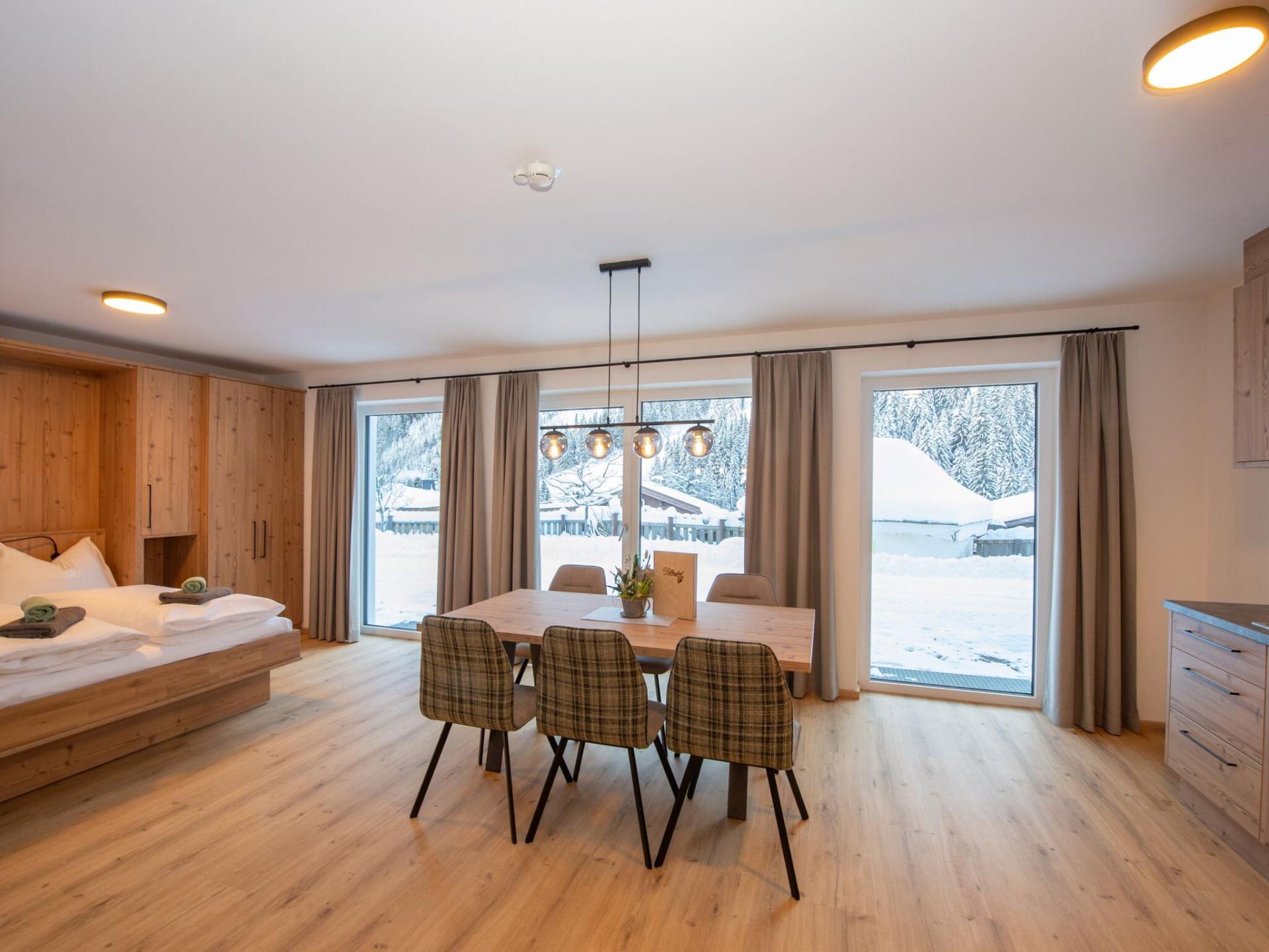Ski-in ski-out appartement in Hinterglemm met sauna en bergzicht voor 8 personen - foto 2