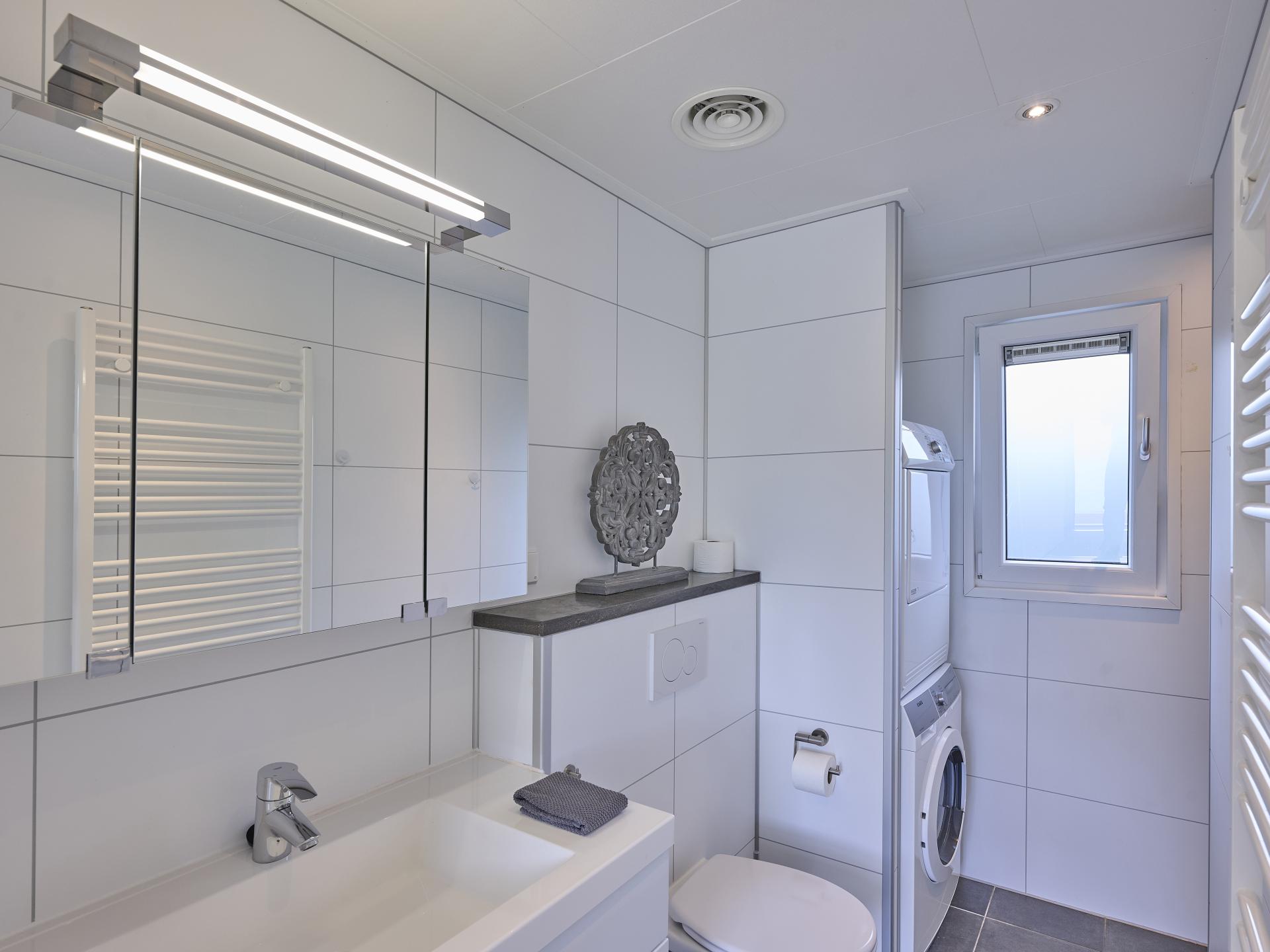 Modern vakantiehuis aan het water met privéjacuzzi op de Veluwe - foto 8