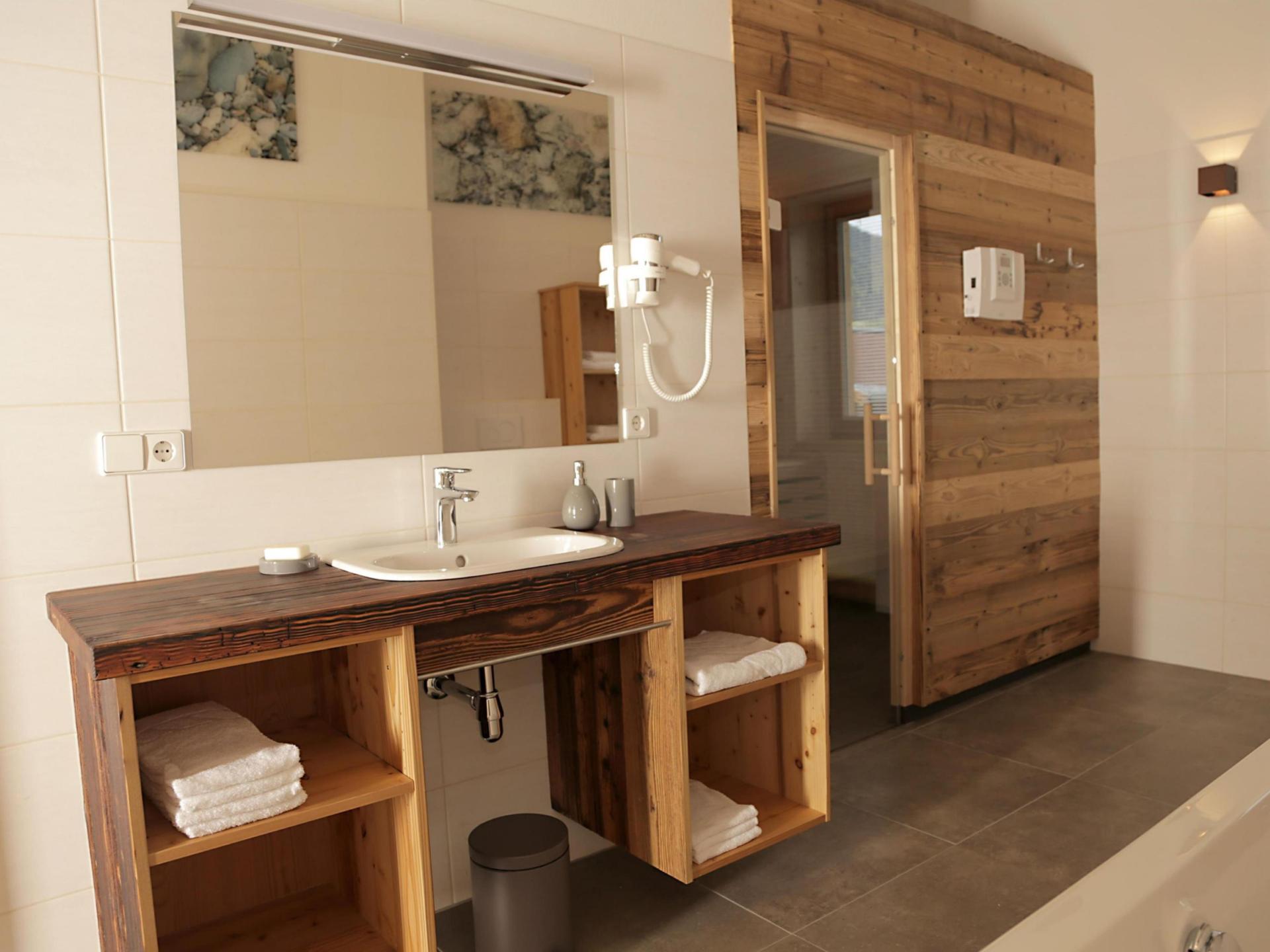 Ruim chalet met Finse sauna aan de rand van het bos bij Hermagor - foto 2