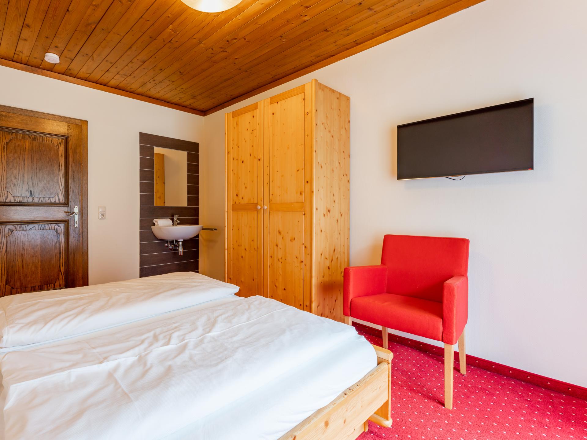 Vrijstaand Alpenchalet voor 19 personen met sauna, tuin en directe piste-toegang - foto 18