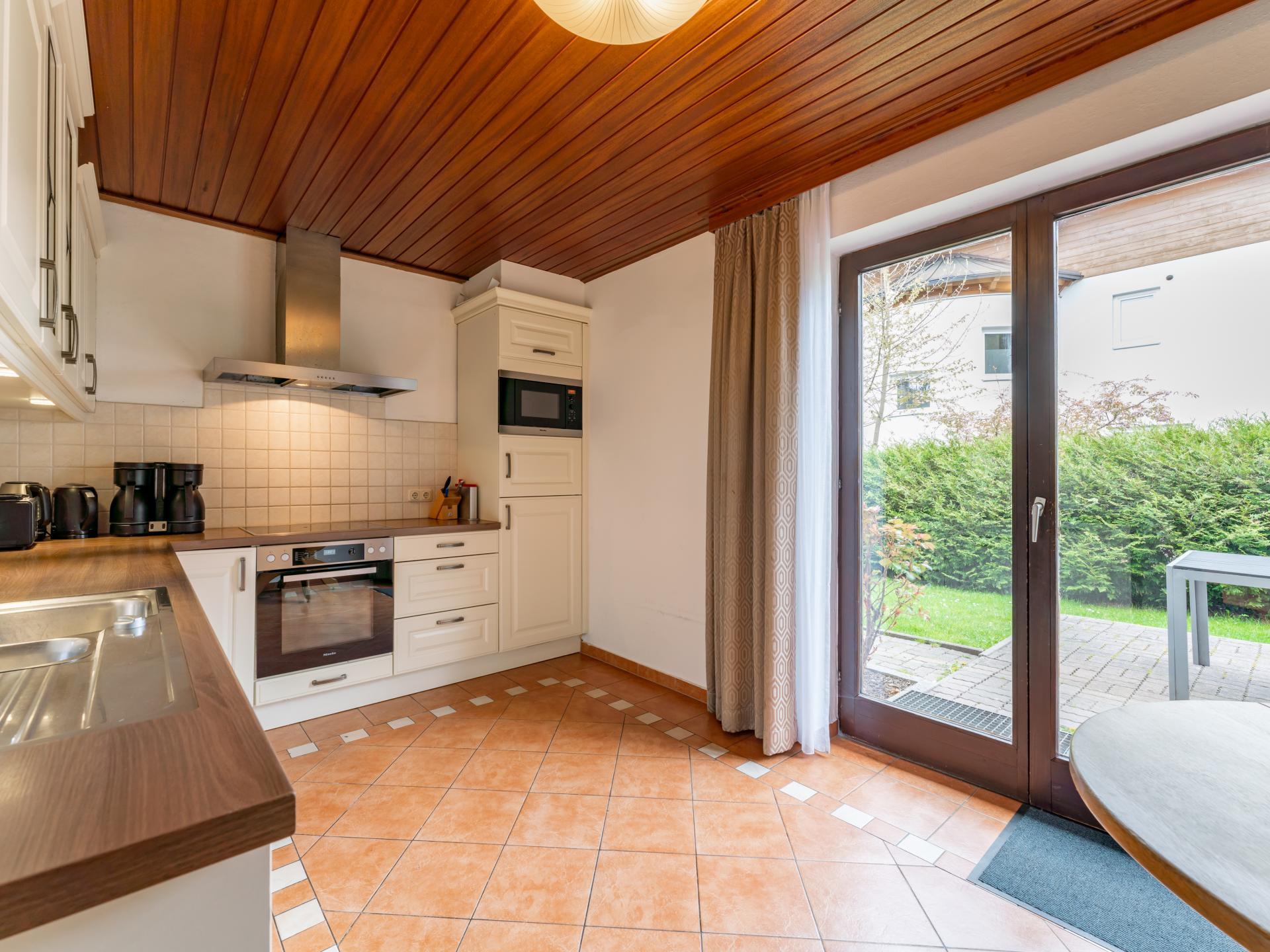 Vrijstaand Alpenchalet voor 19 personen met sauna, tuin en directe piste-toegang - foto 12