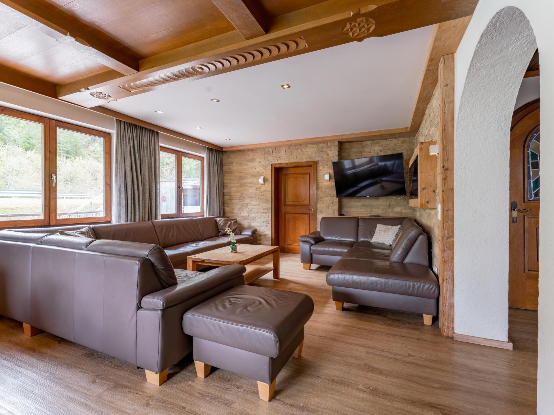 Vrijstaand Alpenchalet voor 19 personen met sauna, tuin en directe piste-toegang - foto 2