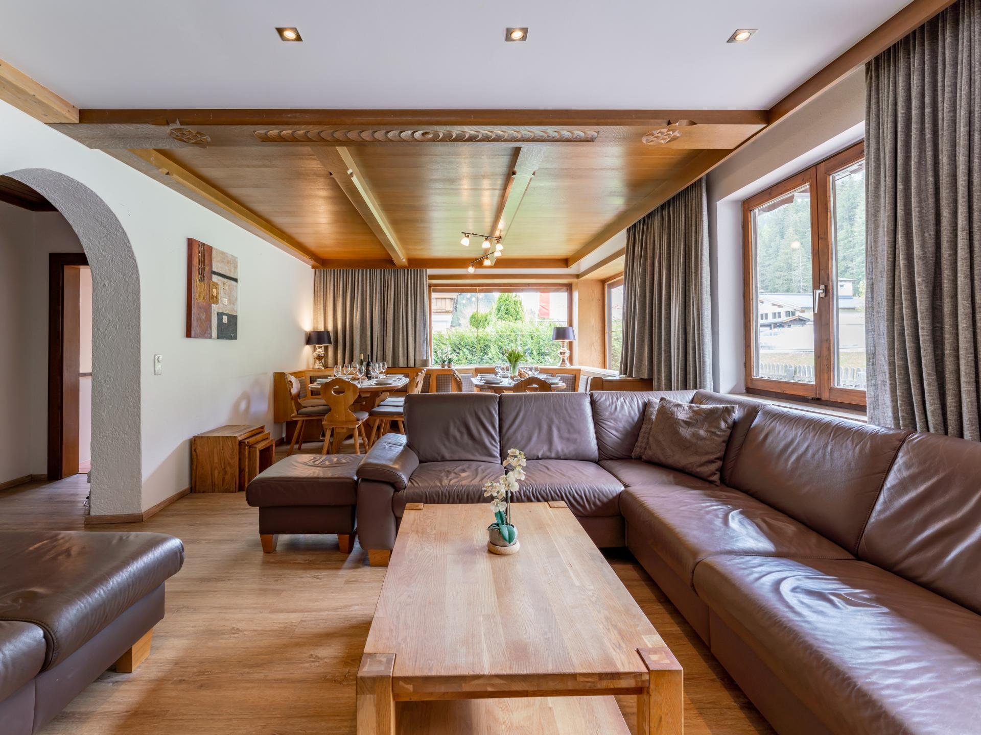 Vrijstaand Alpenchalet voor 19 personen met sauna, tuin en directe piste-toegang - foto 8