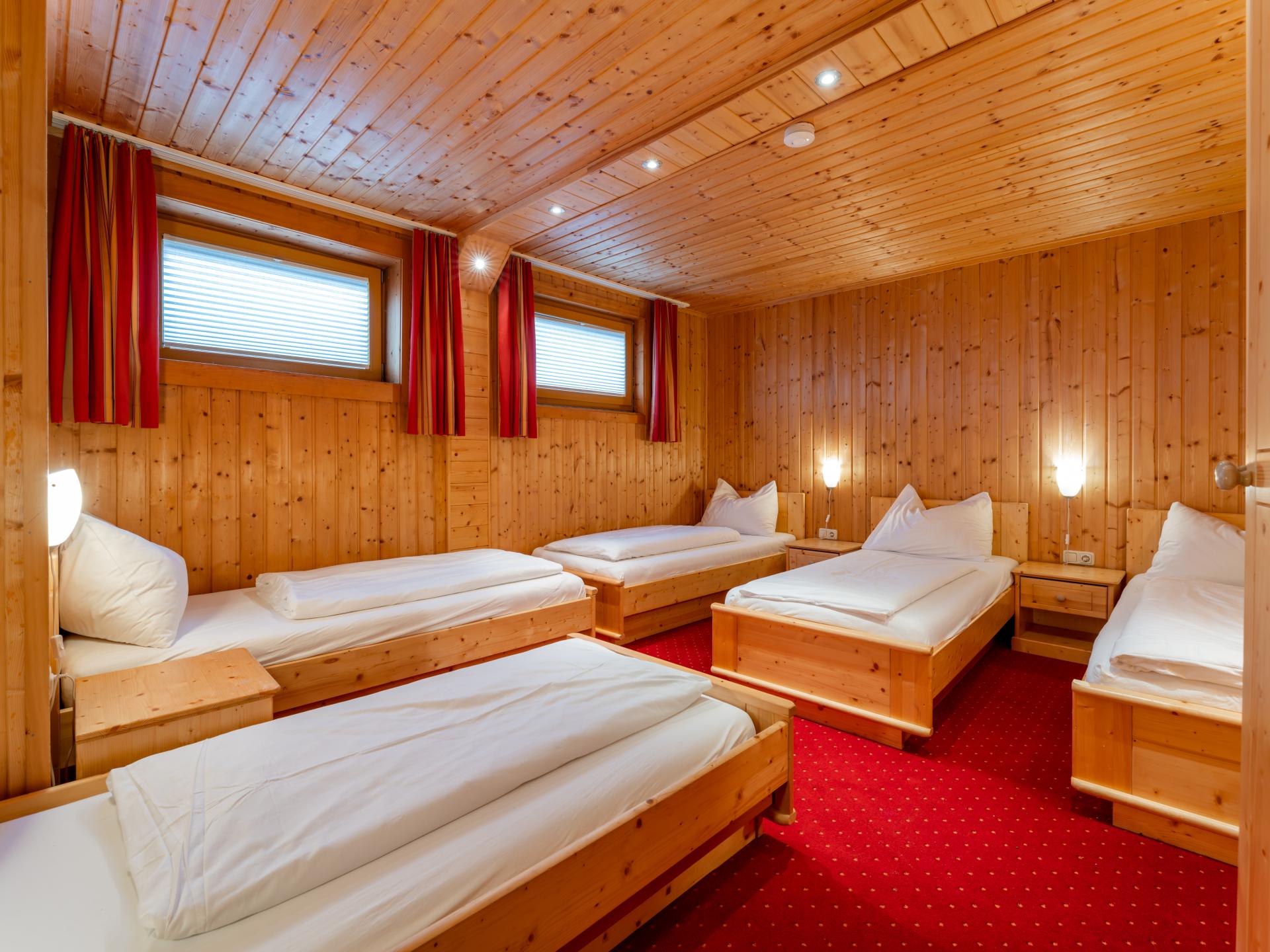 Vrijstaand Alpenchalet voor 19 personen met sauna, tuin en directe piste-toegang - foto 21