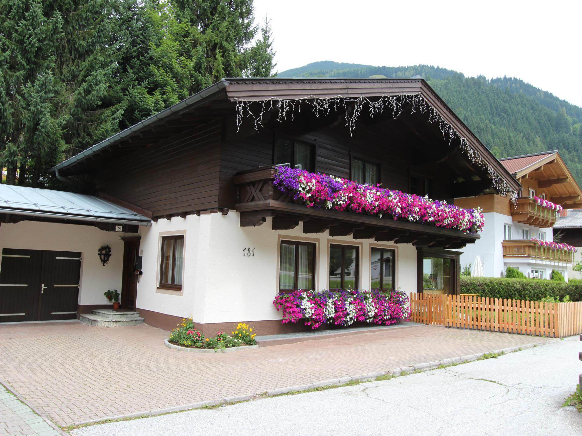 Vrijstaand Alpenchalet voor 19 personen met sauna, tuin en directe piste-toegang - foto 33