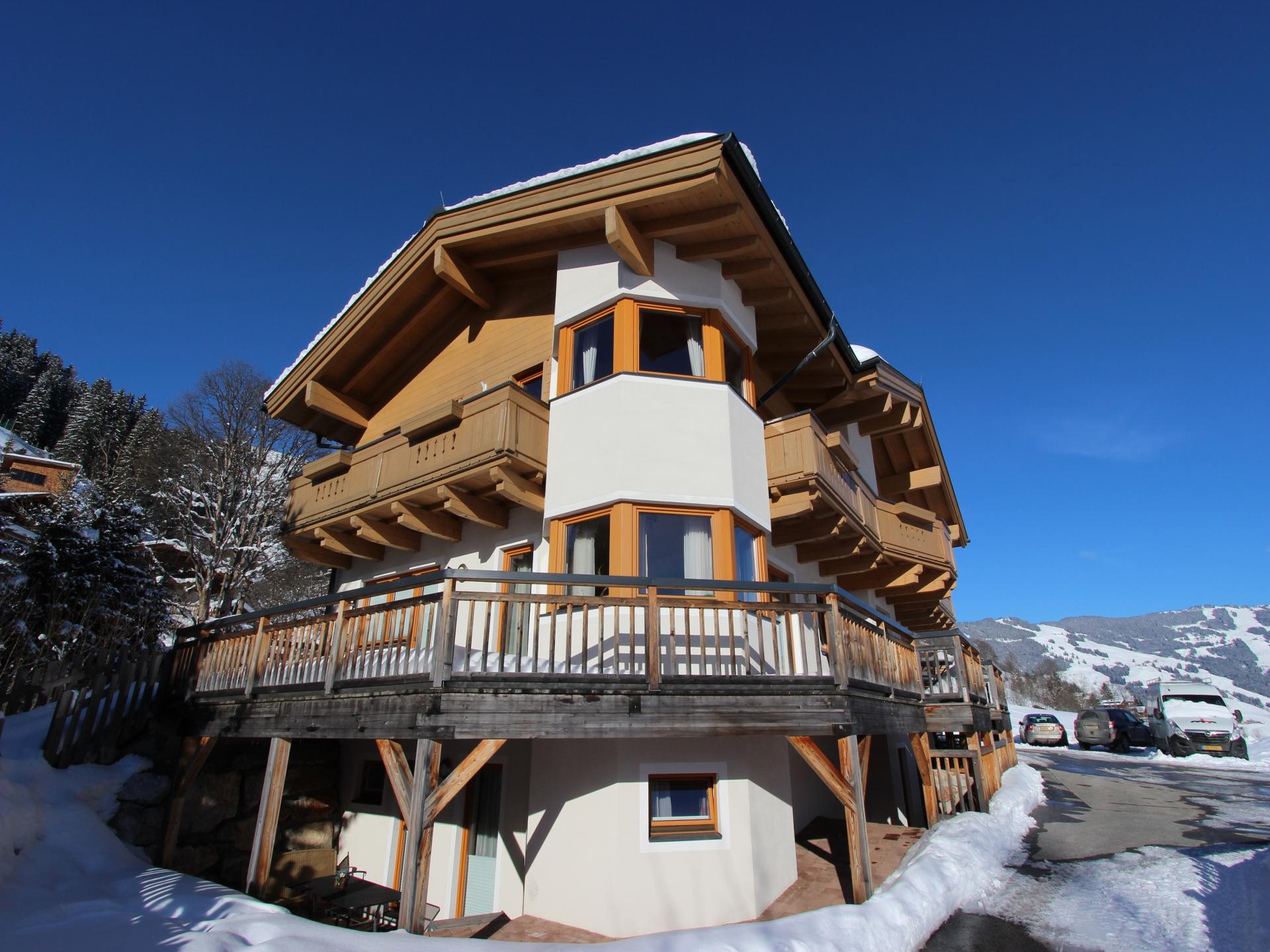 Prachtig 8-persoons appartement direct aan de piste in Saalbach - foto 26
