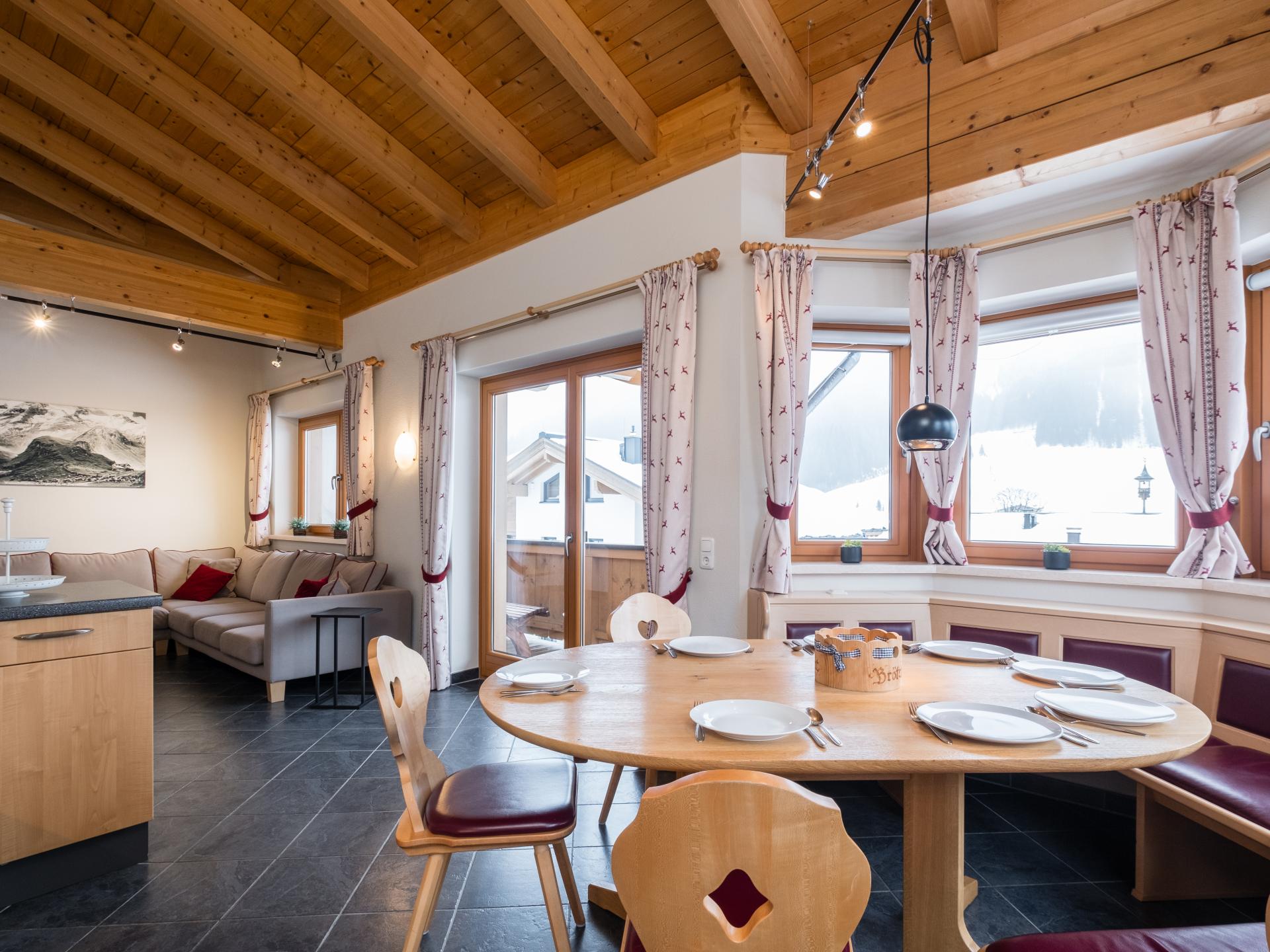 Prachtig 8-persoons appartement direct aan de piste in Saalbach - foto 9