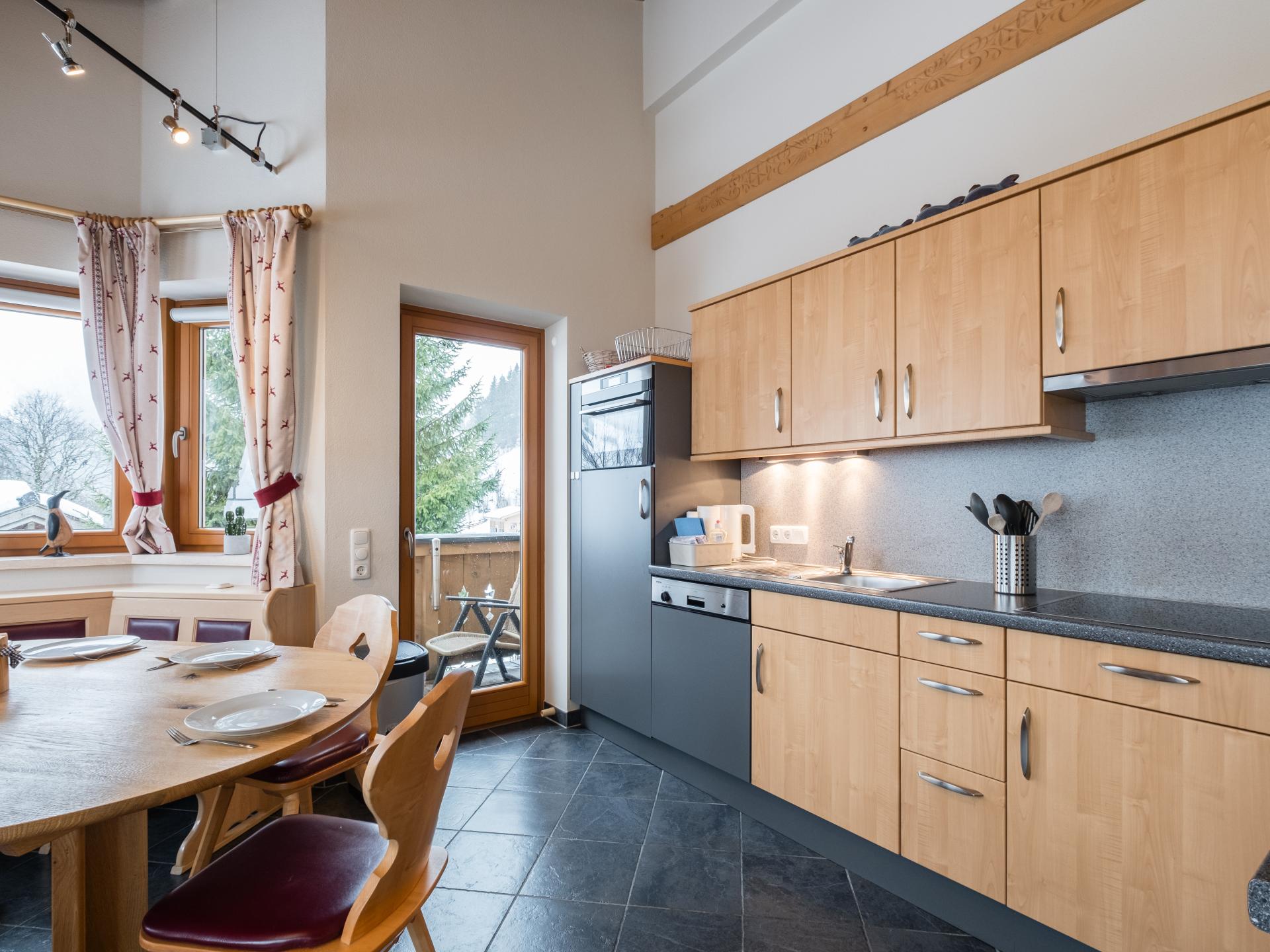 Prachtig 8-persoons appartement direct aan de piste in Saalbach - foto 10