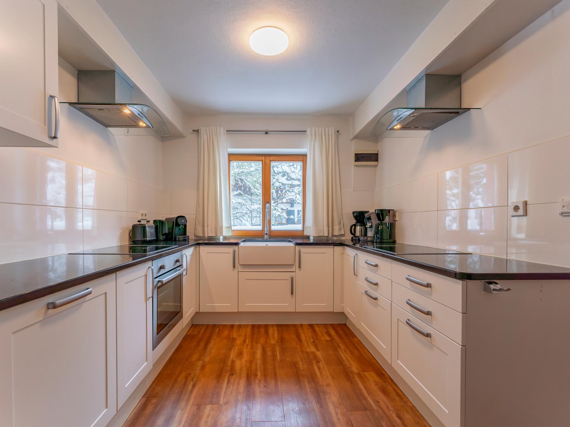 Luxe chalet voor 20 personen met sauna, direct aan de piste in Saalbach - foto 23