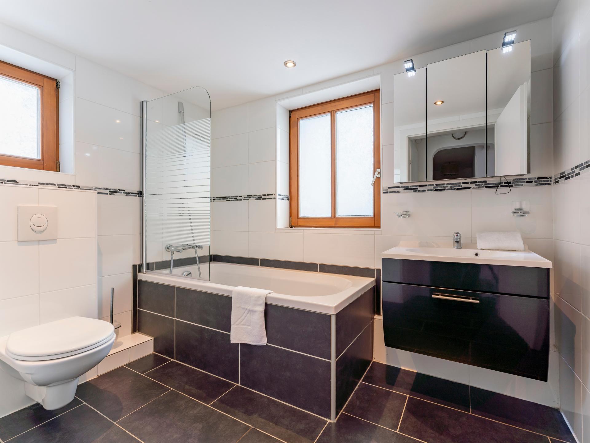 Luxe chalet voor 20 personen met sauna, direct aan de piste in Saalbach - foto 45