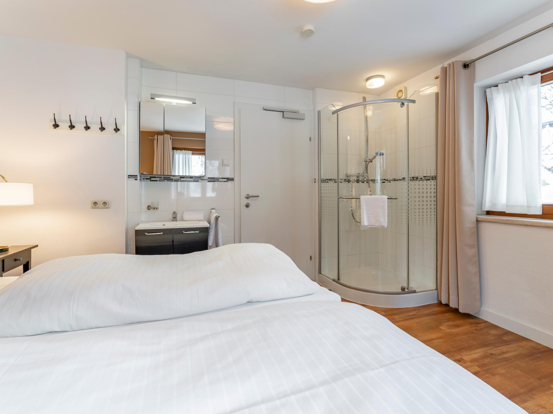 Luxe chalet voor 20 personen met sauna, direct aan de piste in Saalbach - foto 28