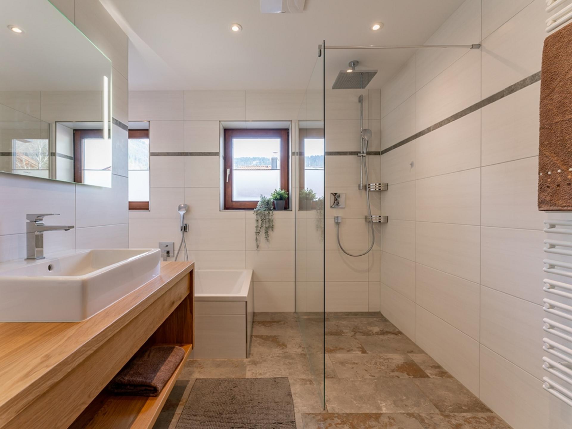 Centraal gelegen vakantiehuis in Krimml met uitzicht op de watervallen - foto 26