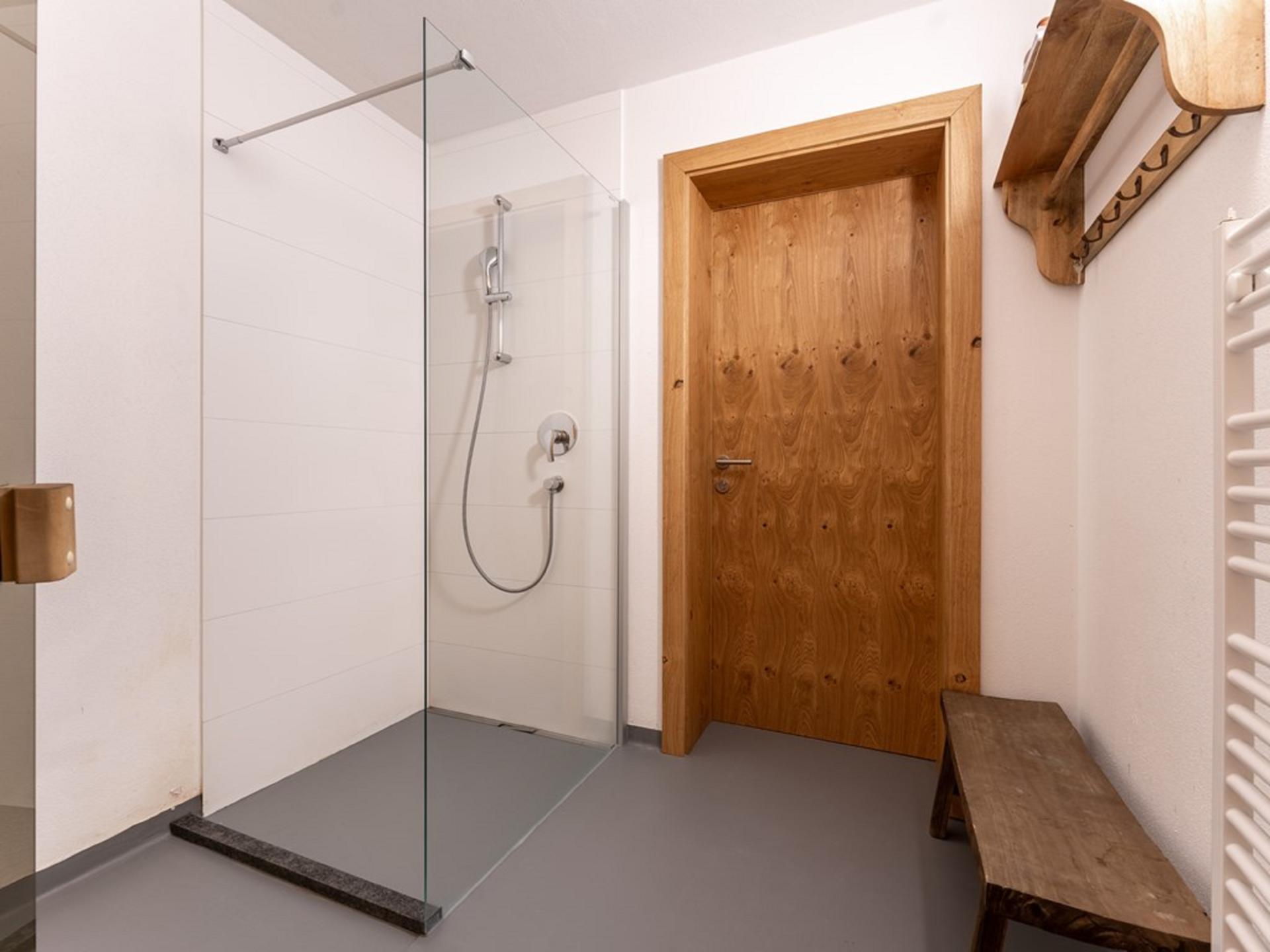 Luxe groepsaccommodatie met sauna voor 18 personen direct aan de piste in Saalbach - foto 40